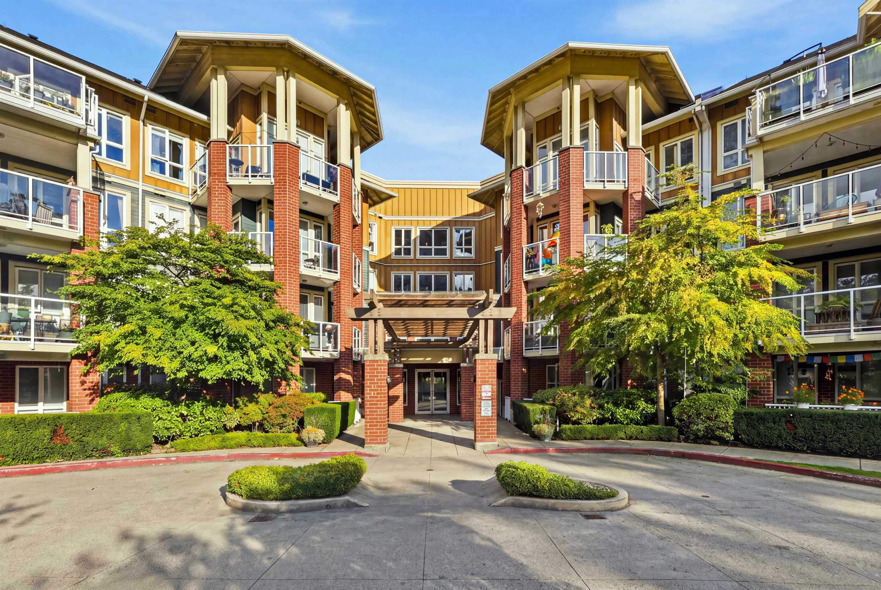 14 E Royal Avenue #305