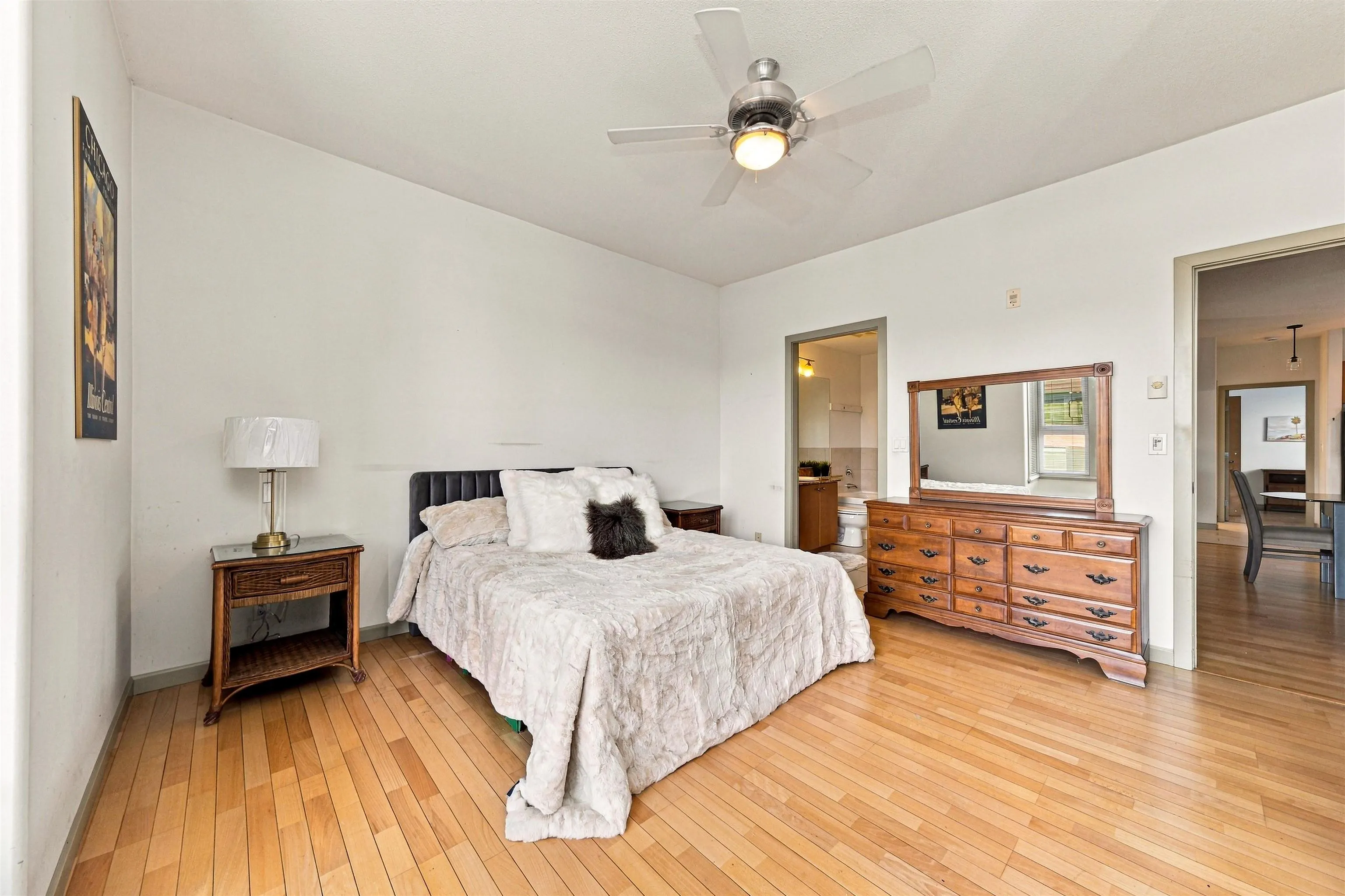 14 E Royal Avenue #305