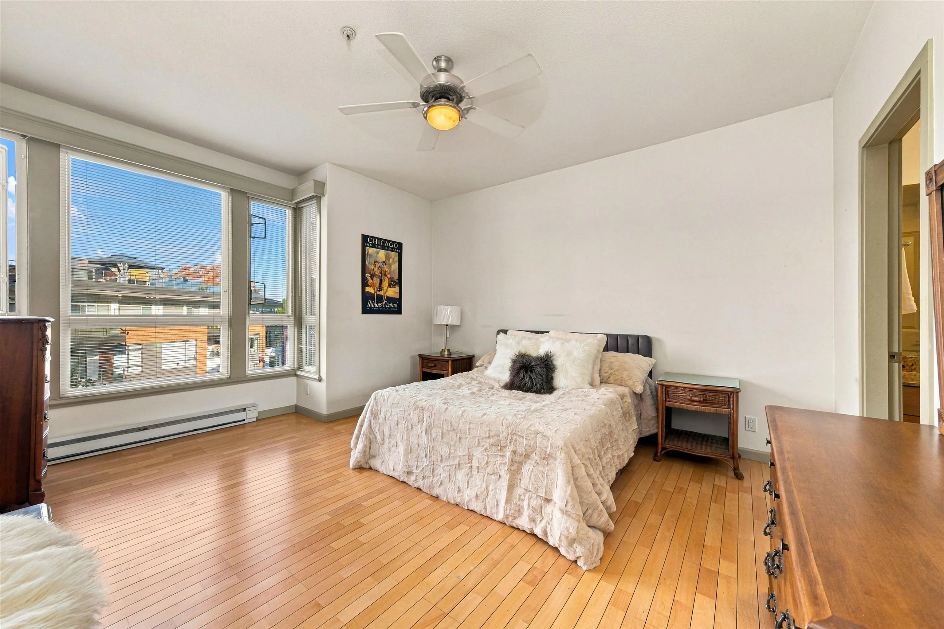 14 E Royal Avenue #305