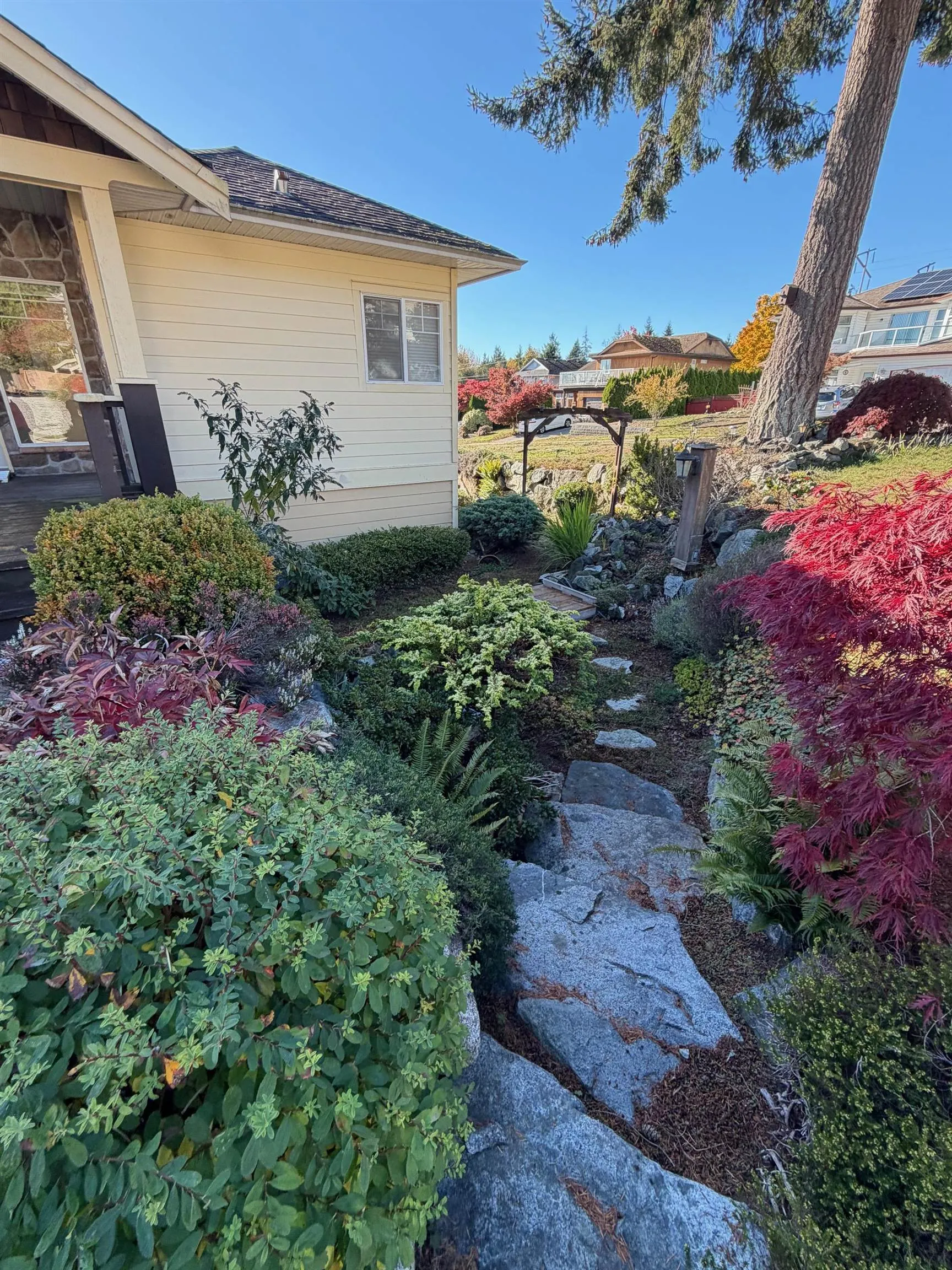 817 Aurora Way