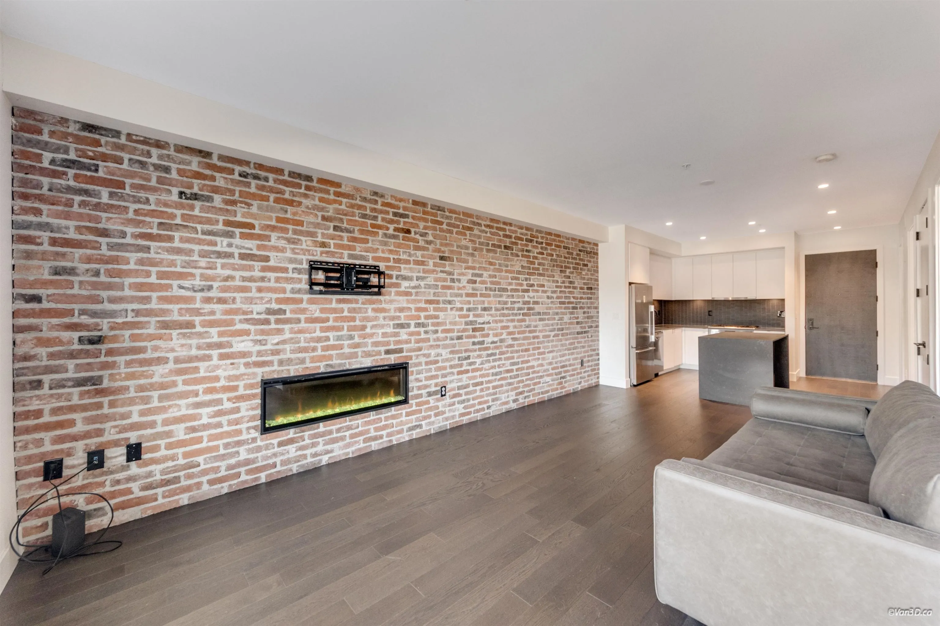 83 Moody Street #406