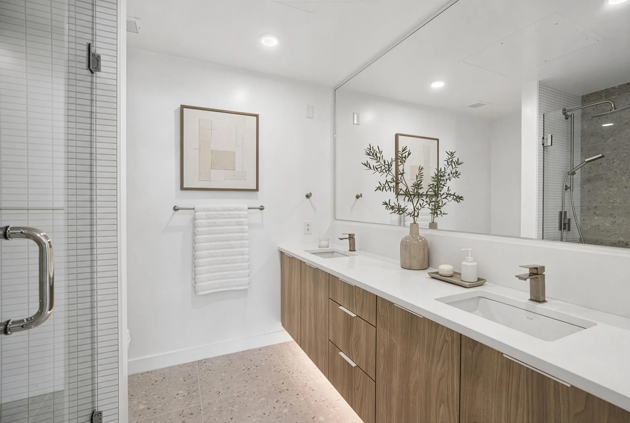 1616 Lloyd Avenue #202