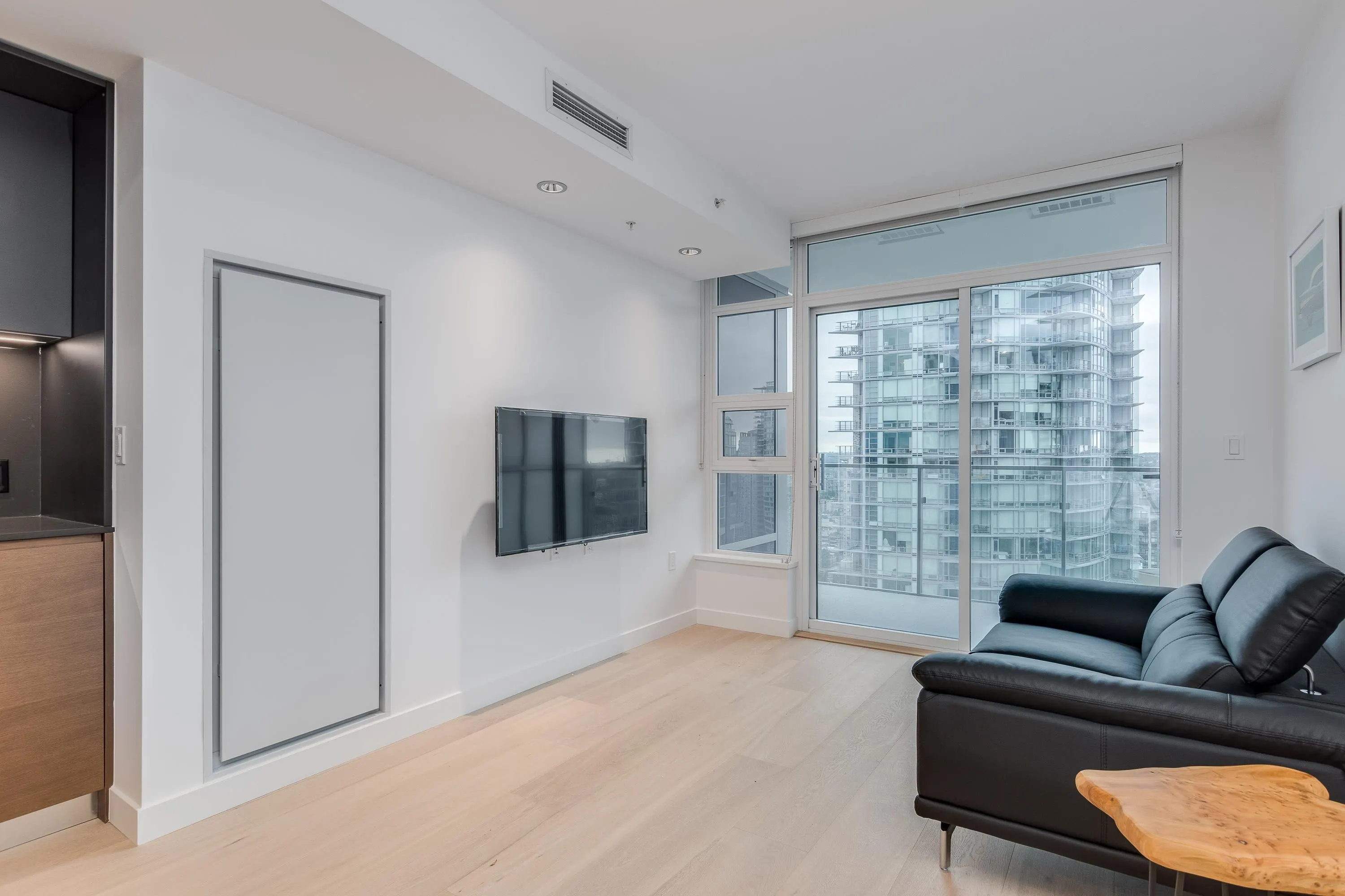 1289 Hornby Street #1209