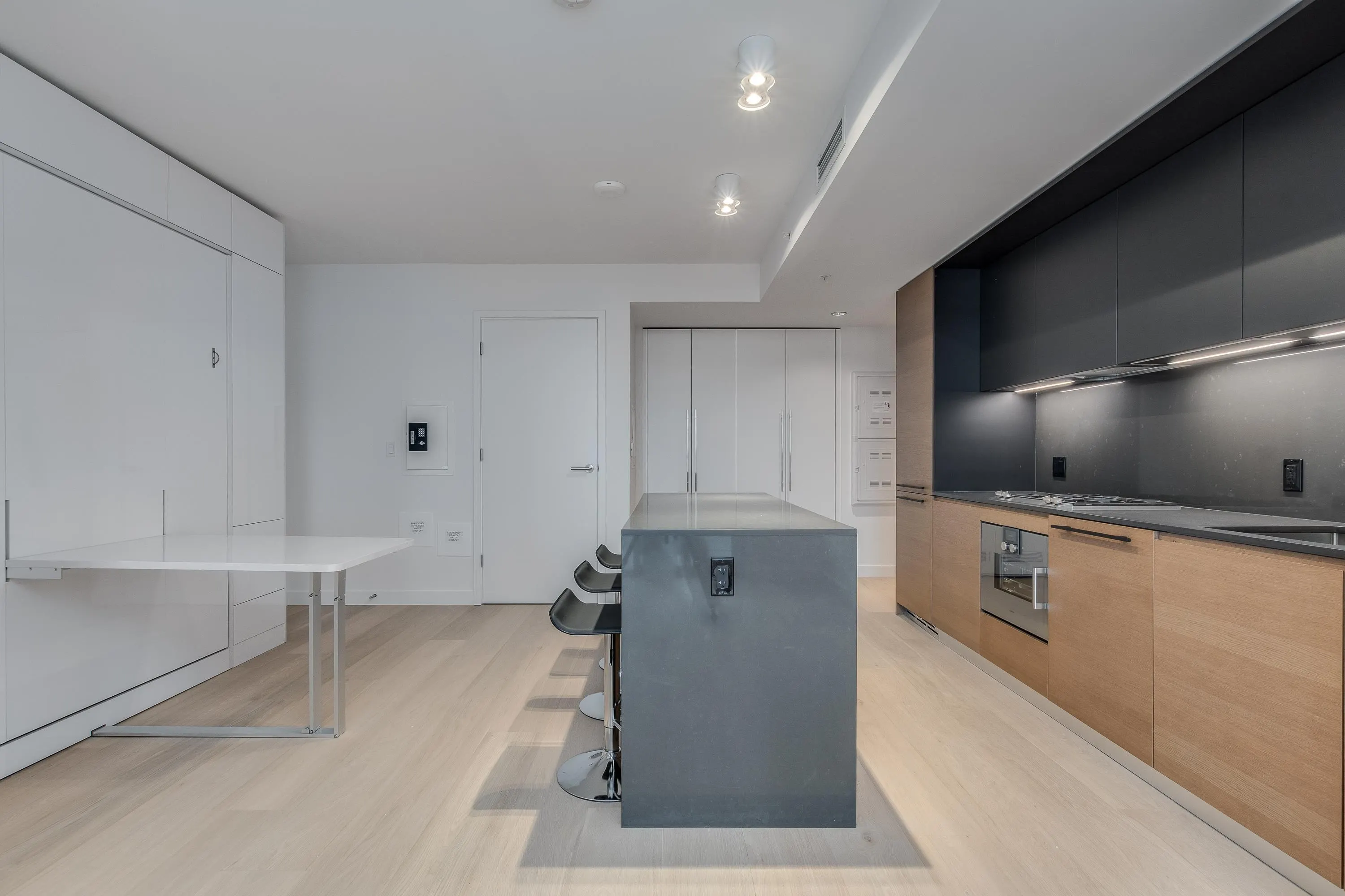 1289 Hornby Street #1209
