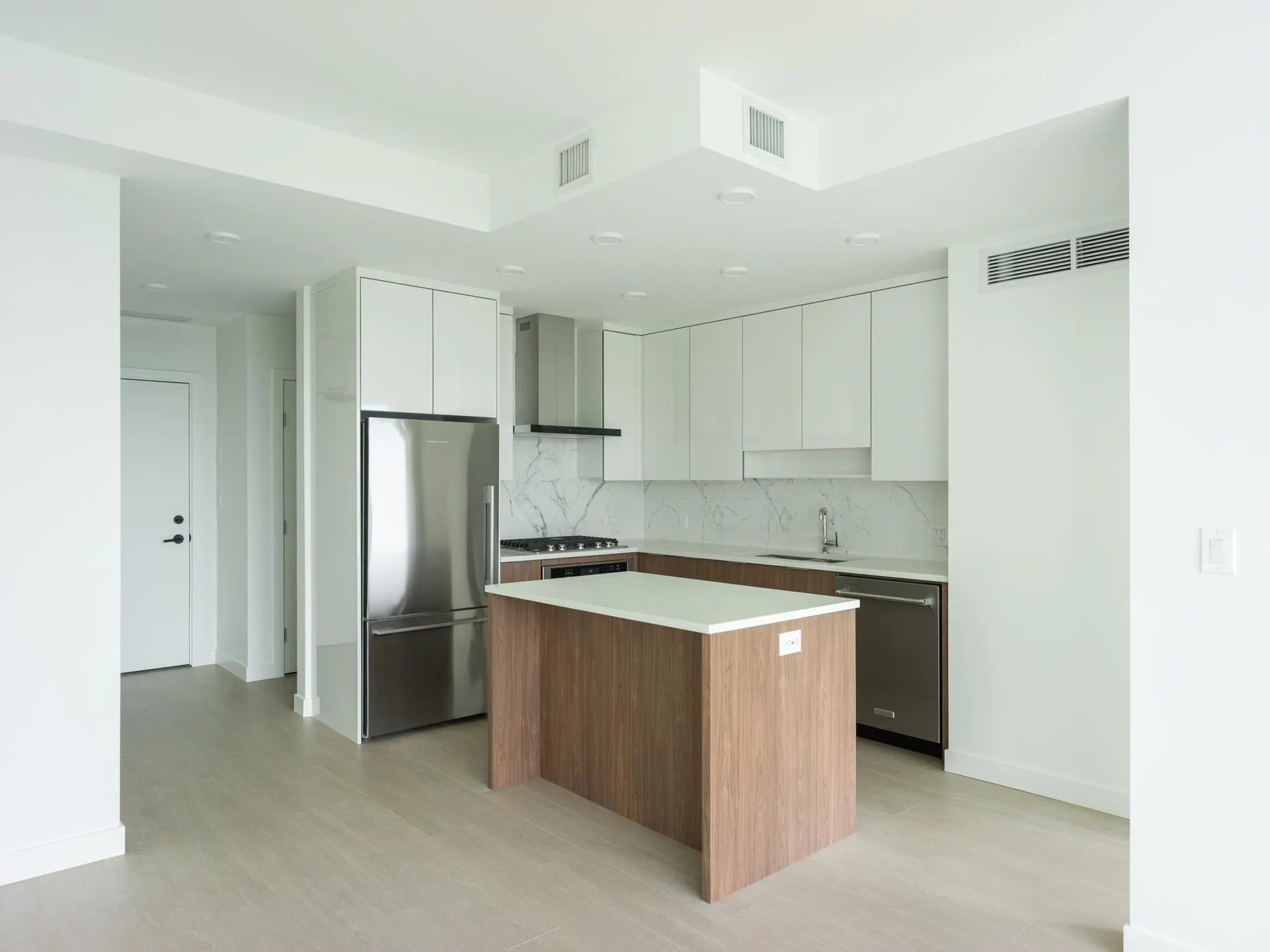 699 Whiting Way #2101