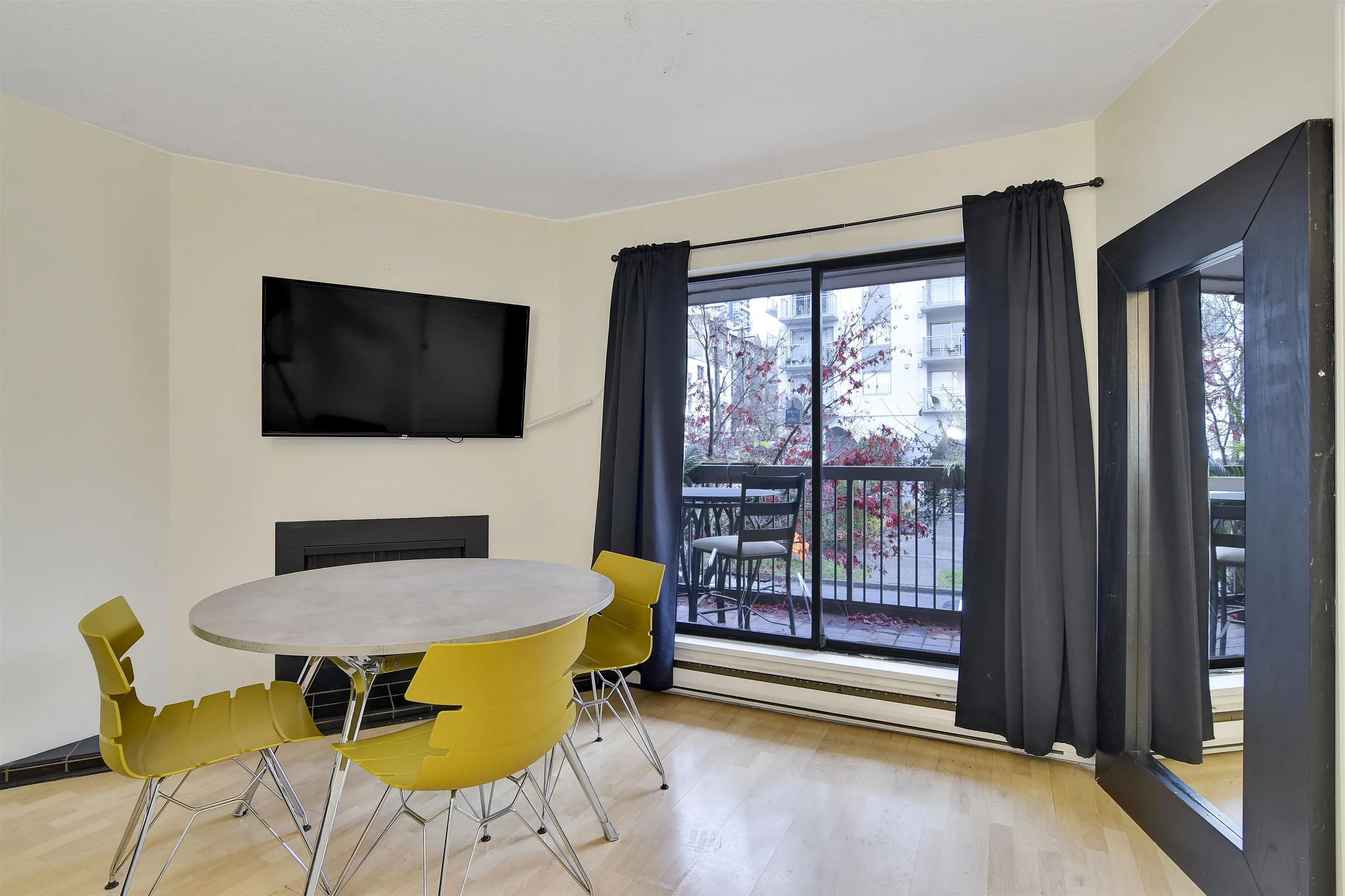 1405 Haro Street #202