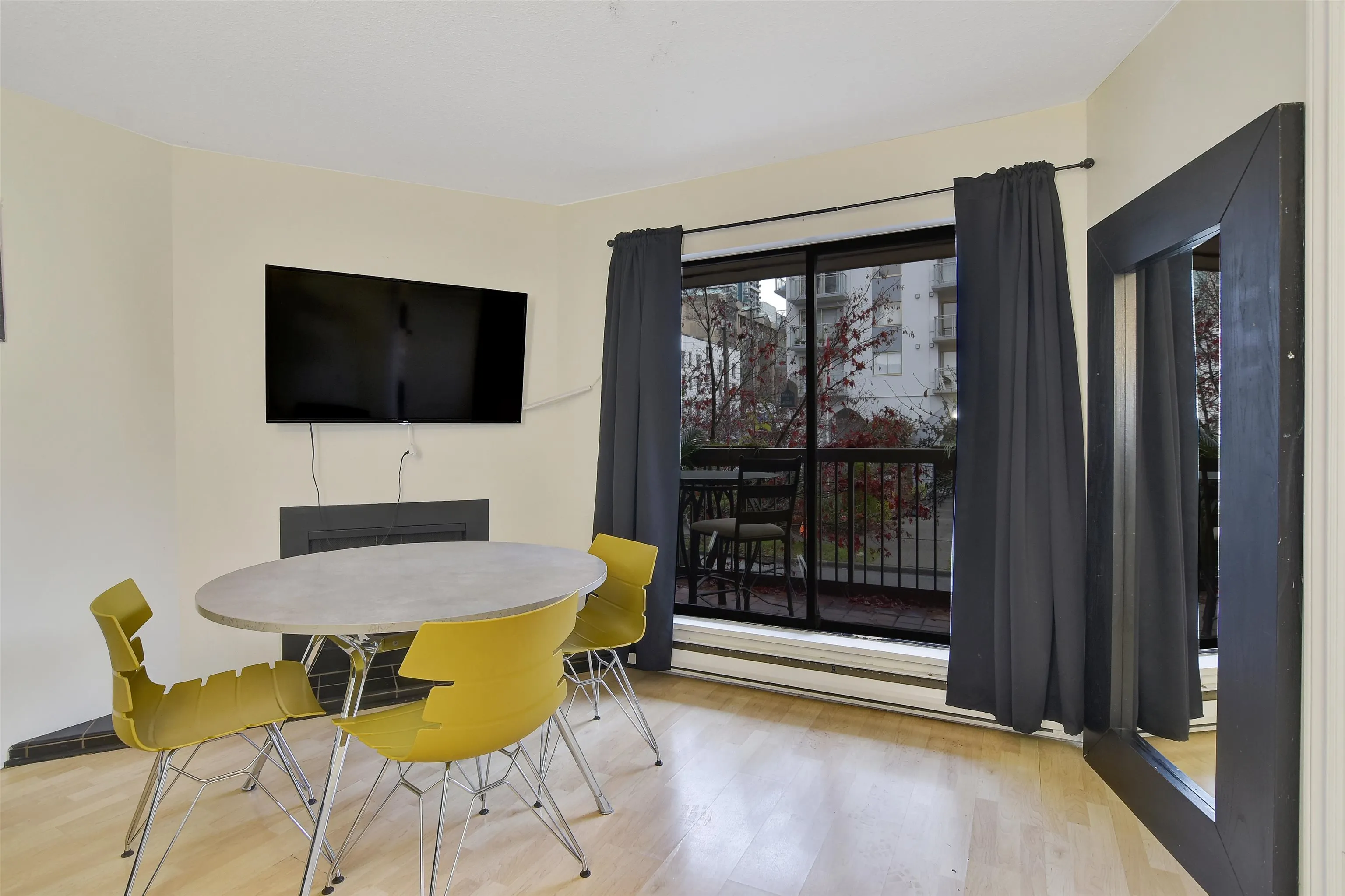 1405 Haro Street #202