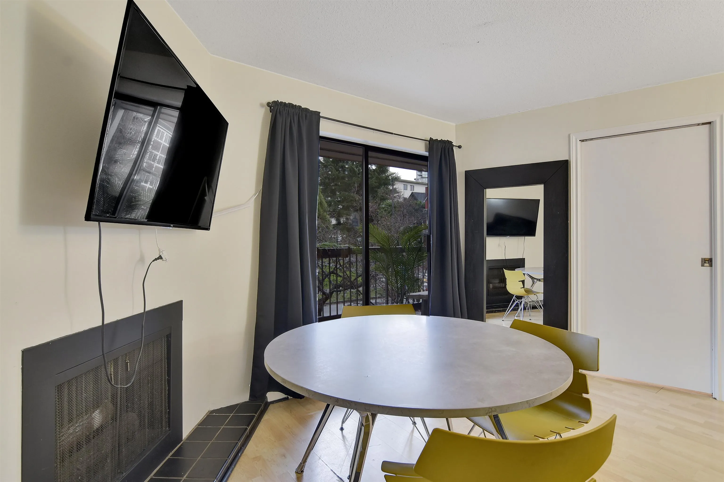 1405 Haro Street #202