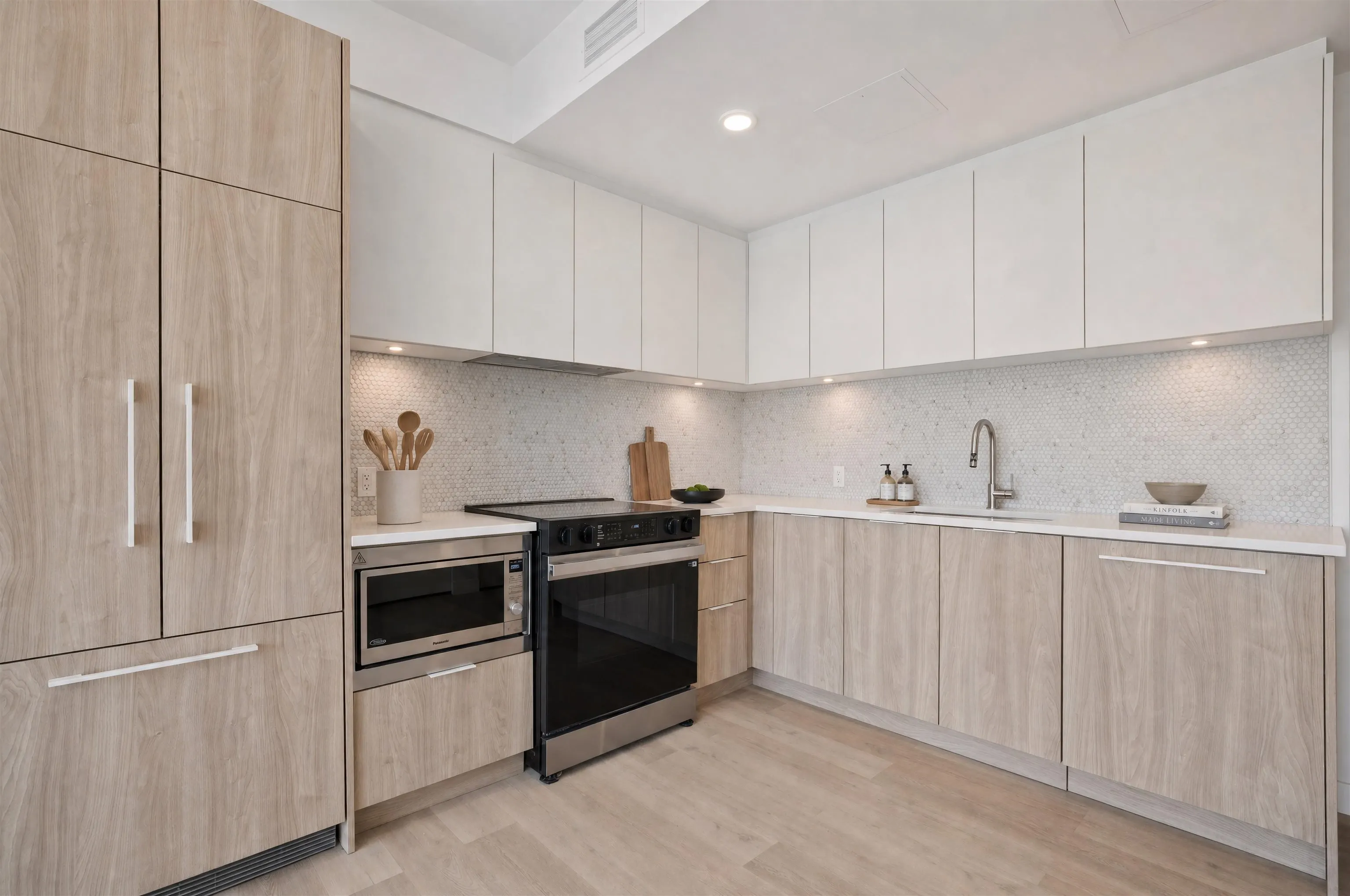 1616 Lloyd Avenue #205