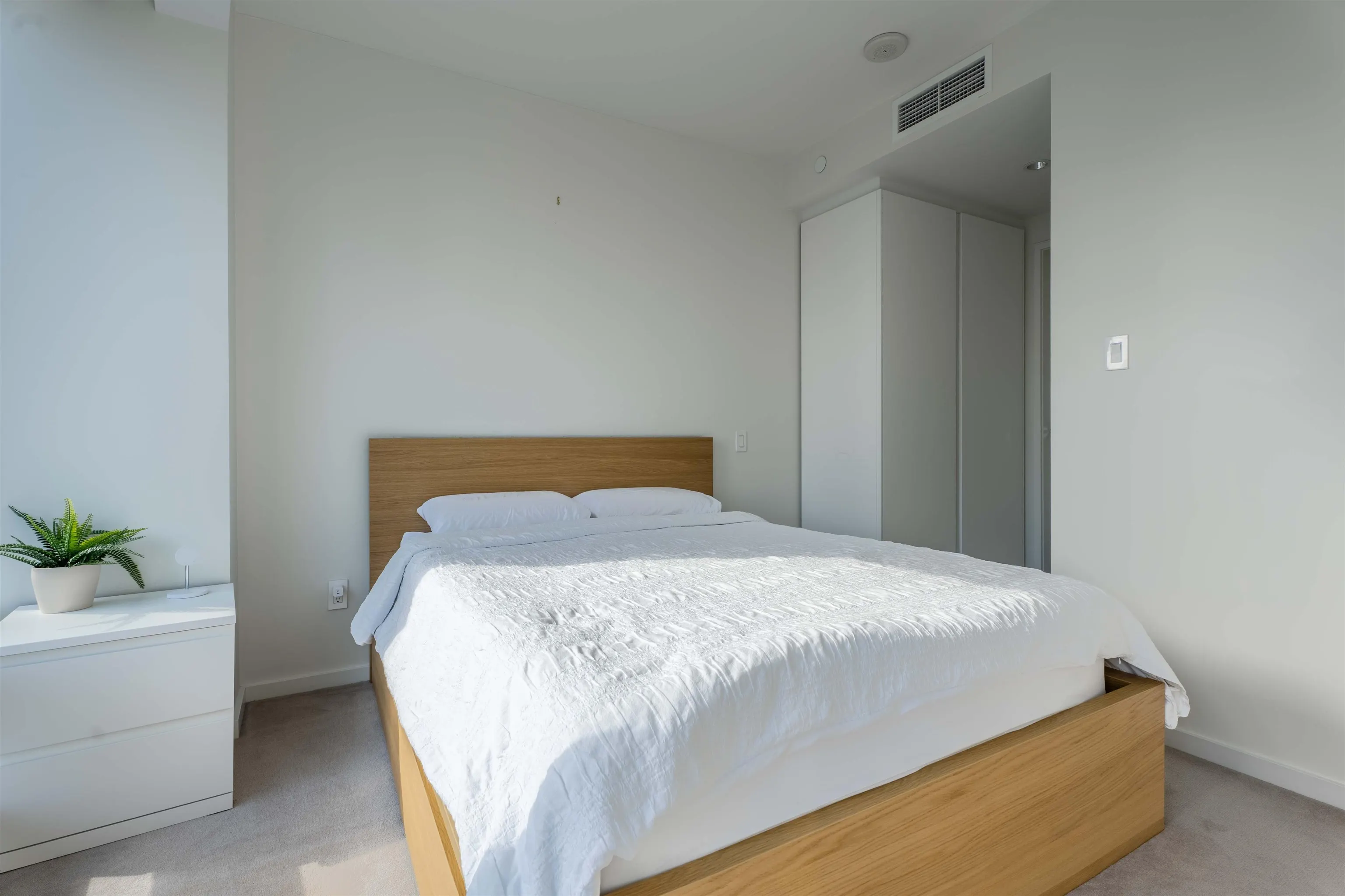 1151 Georgia W Street #27xx