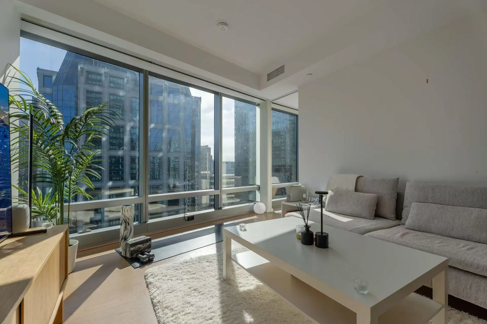 1151 Georgia W Street #27xx