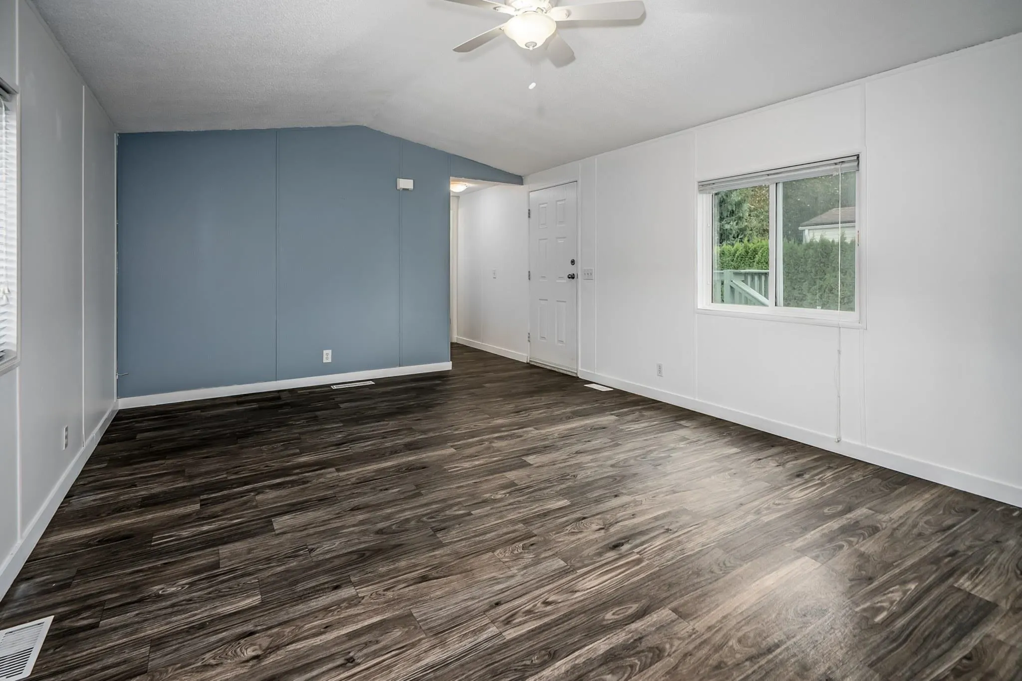 41168 Lougheed Highway #16