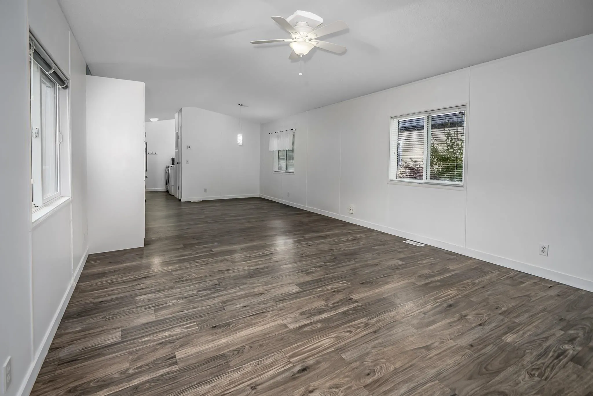 41168 Lougheed Highway #16