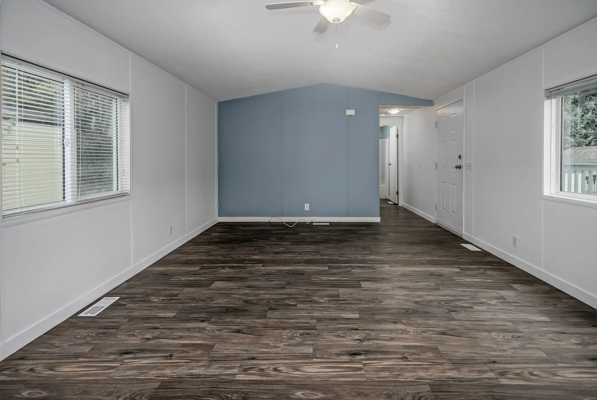 41168 Lougheed Highway #16