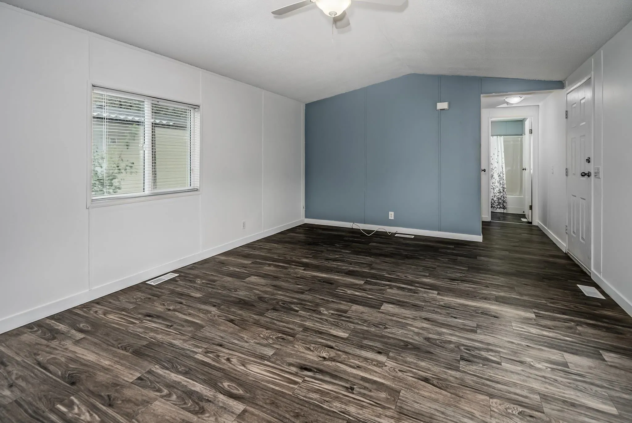 41168 Lougheed Highway #16