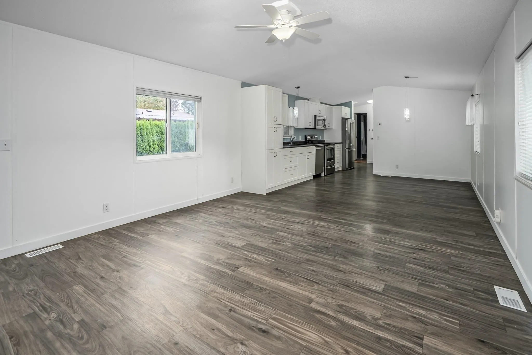 41168 Lougheed Highway #16