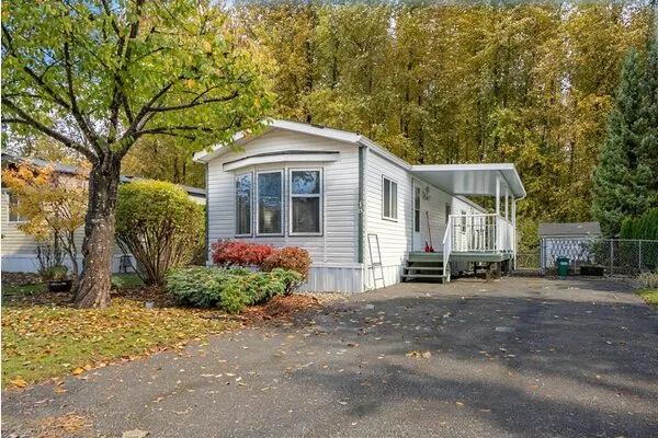 41168 Lougheed Highway #16