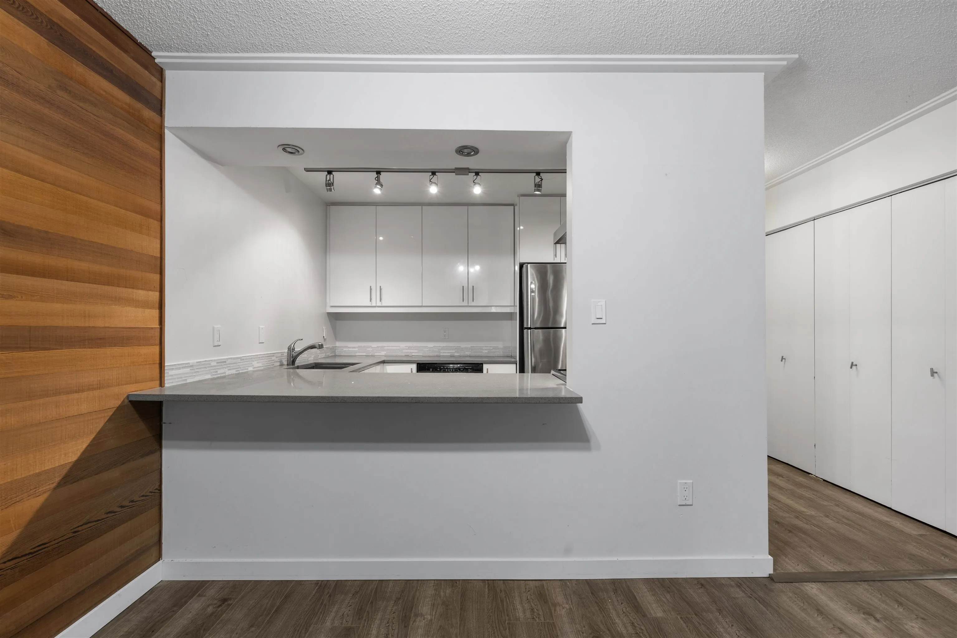 720 Eighth Avenue #301