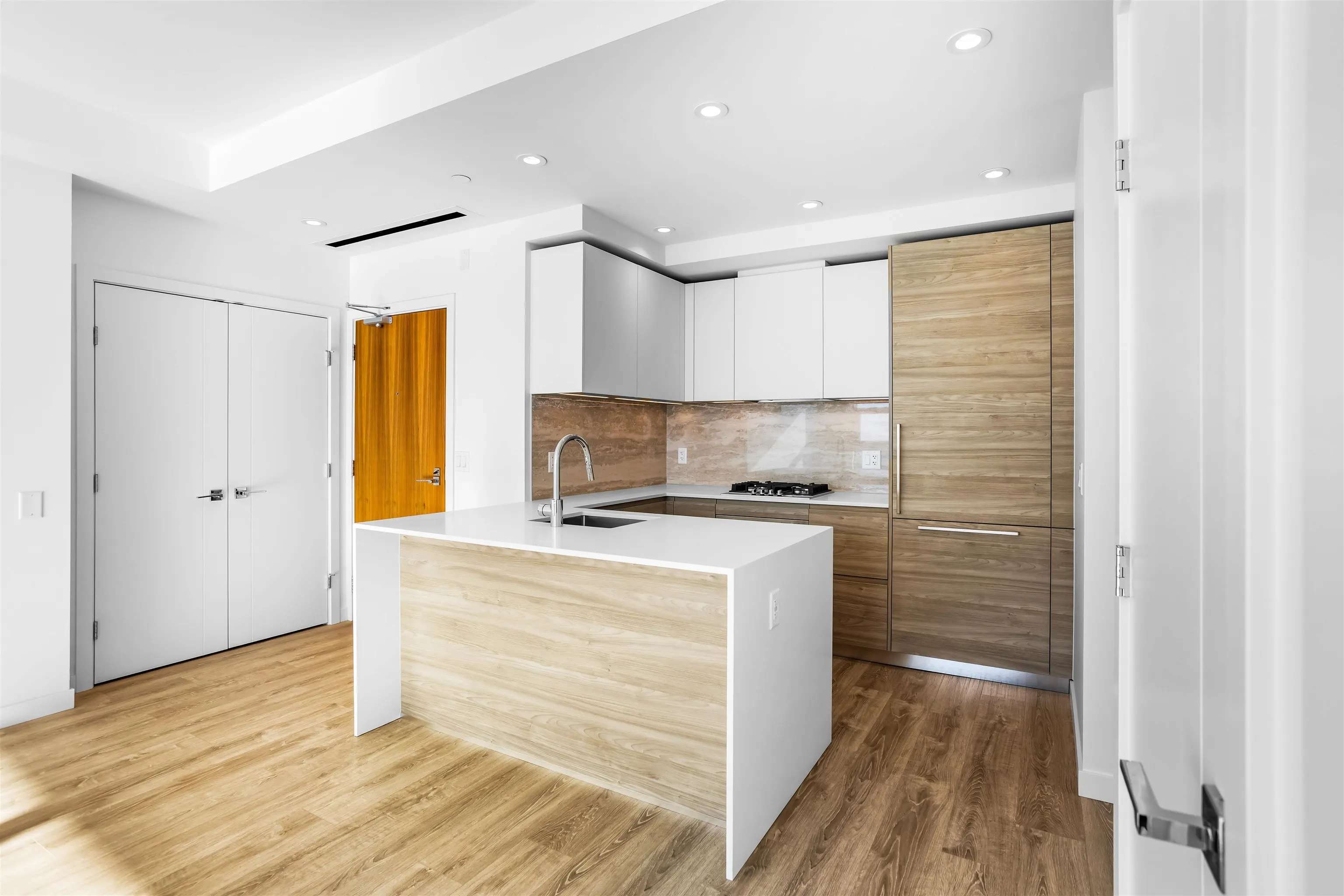 680 Quayside Drive #4201