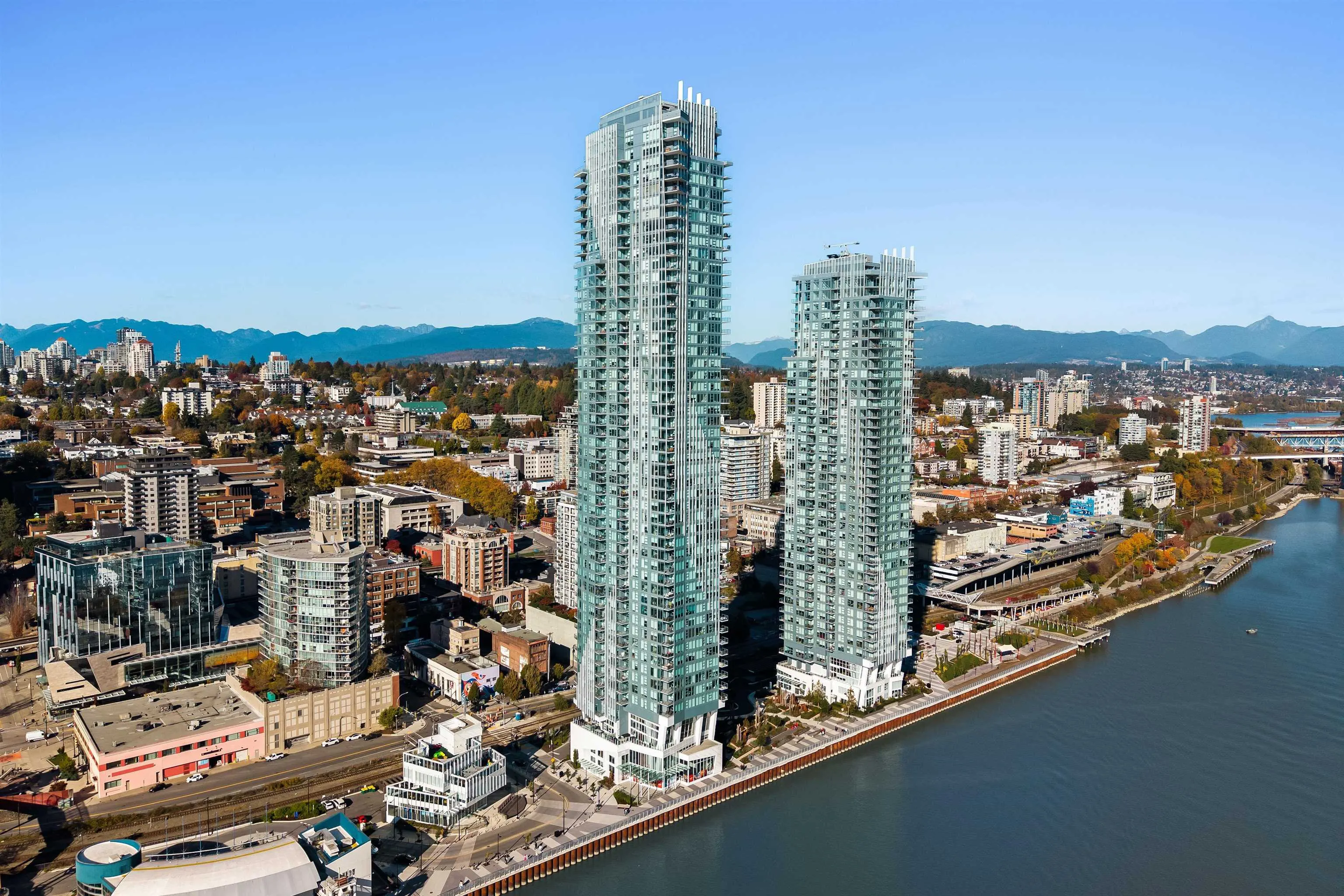 680 Quayside Drive #4201