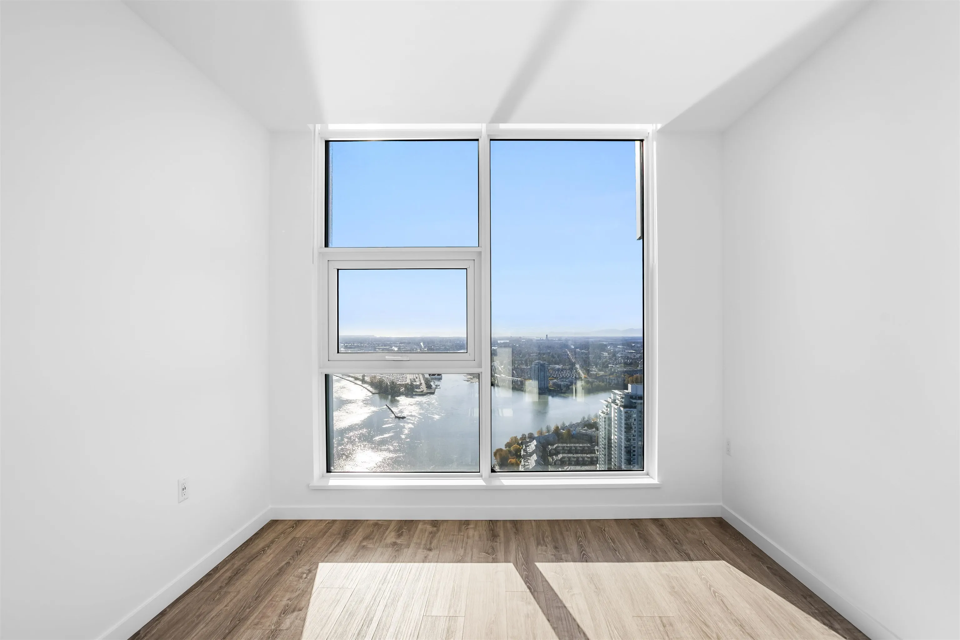 680 Quayside Drive #4201