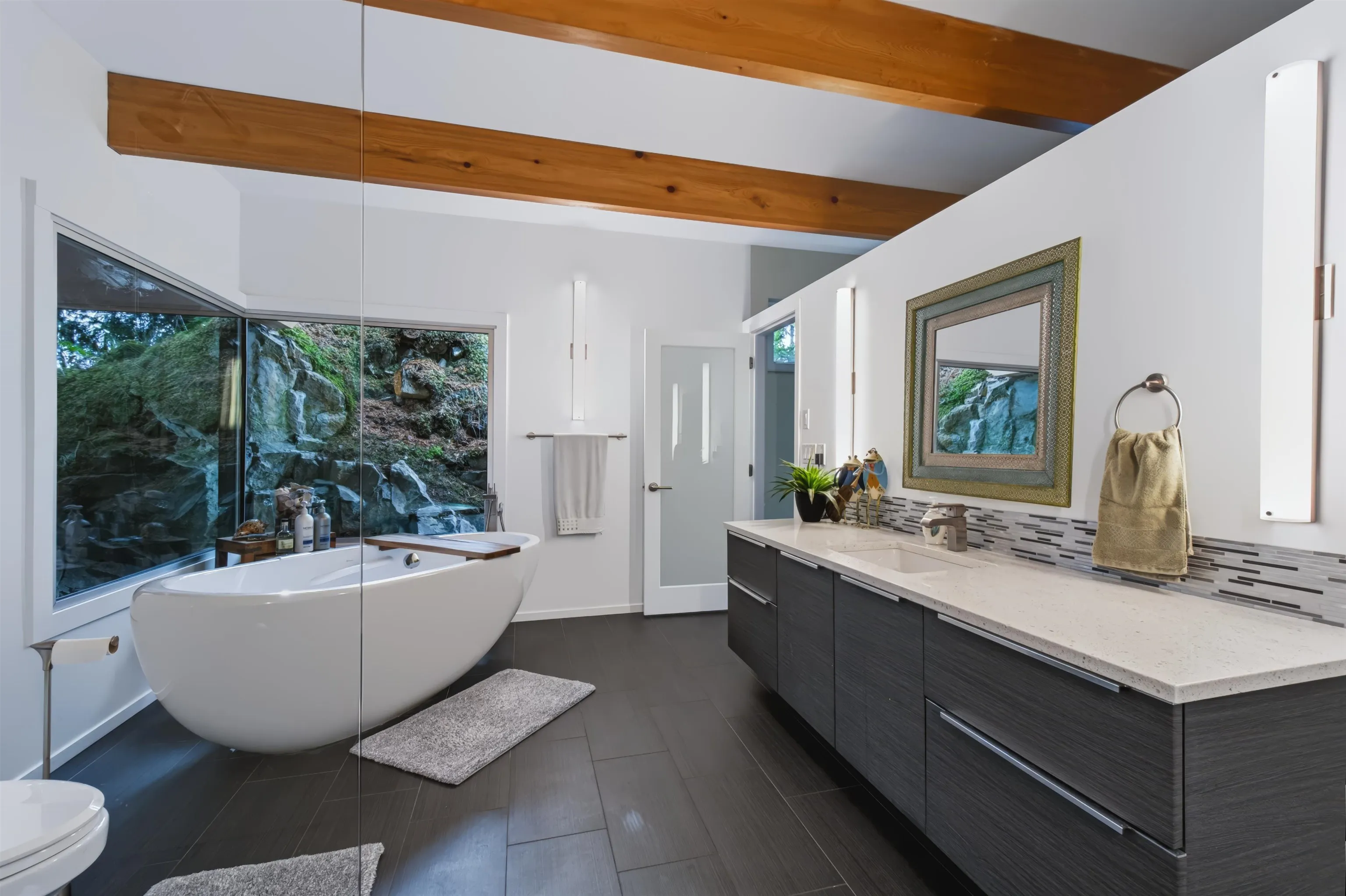1079 Center Bay Road