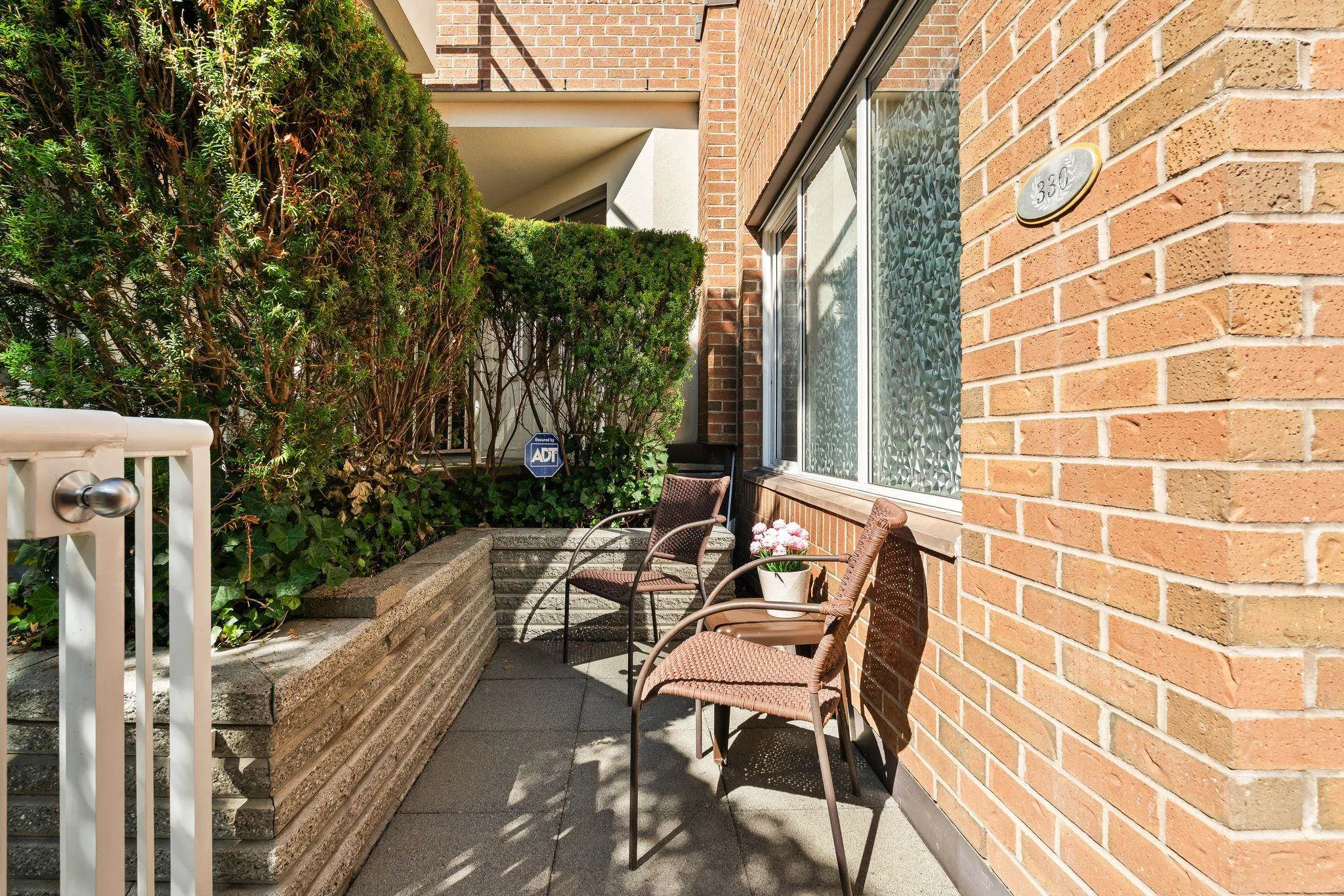 5790 East Boulevard #330