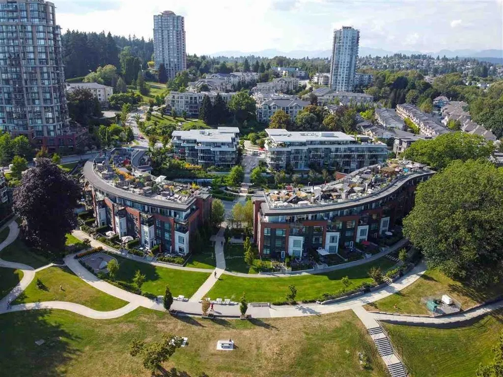 22 E Royal Avenue #220