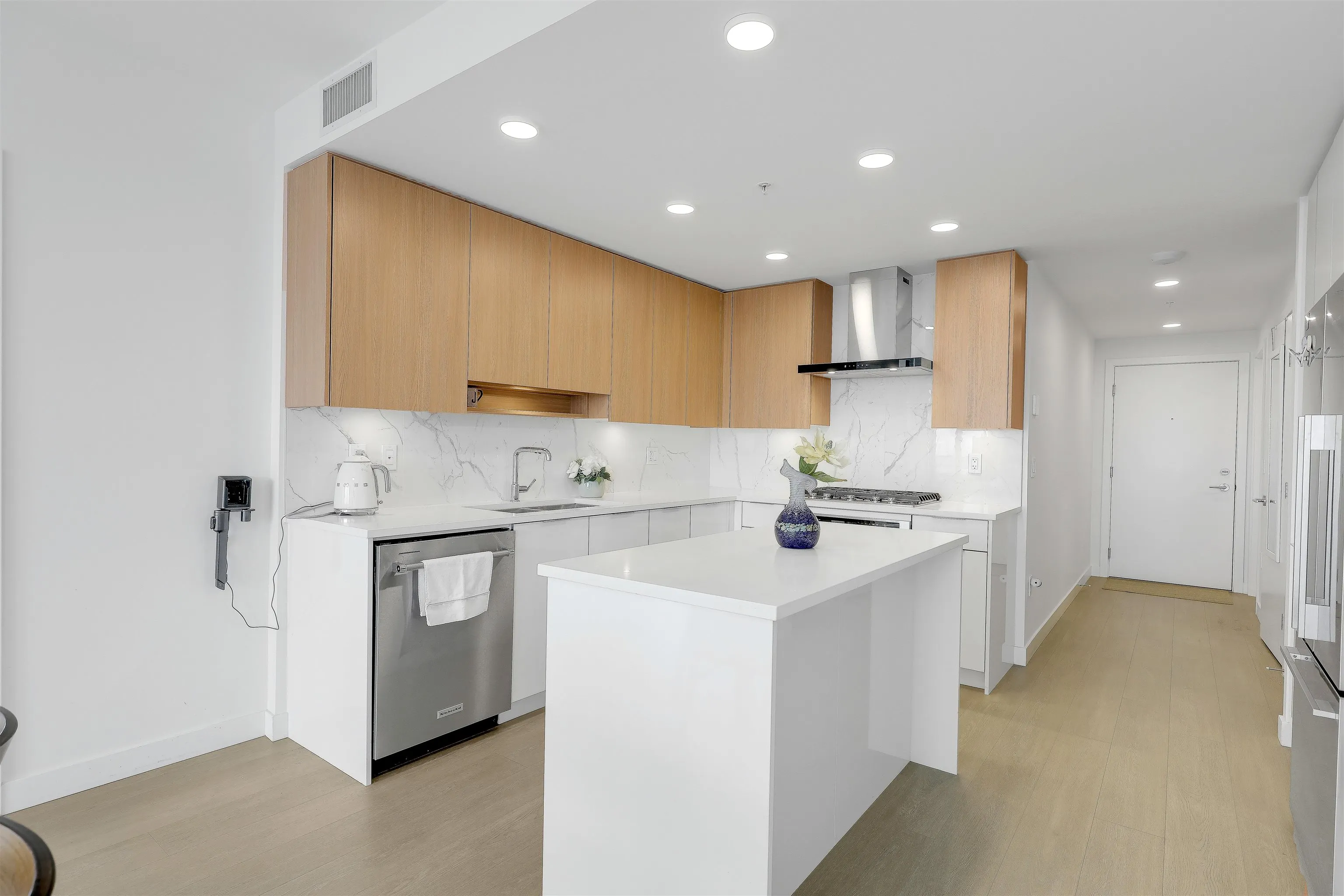 7769 Park Crescent #2002