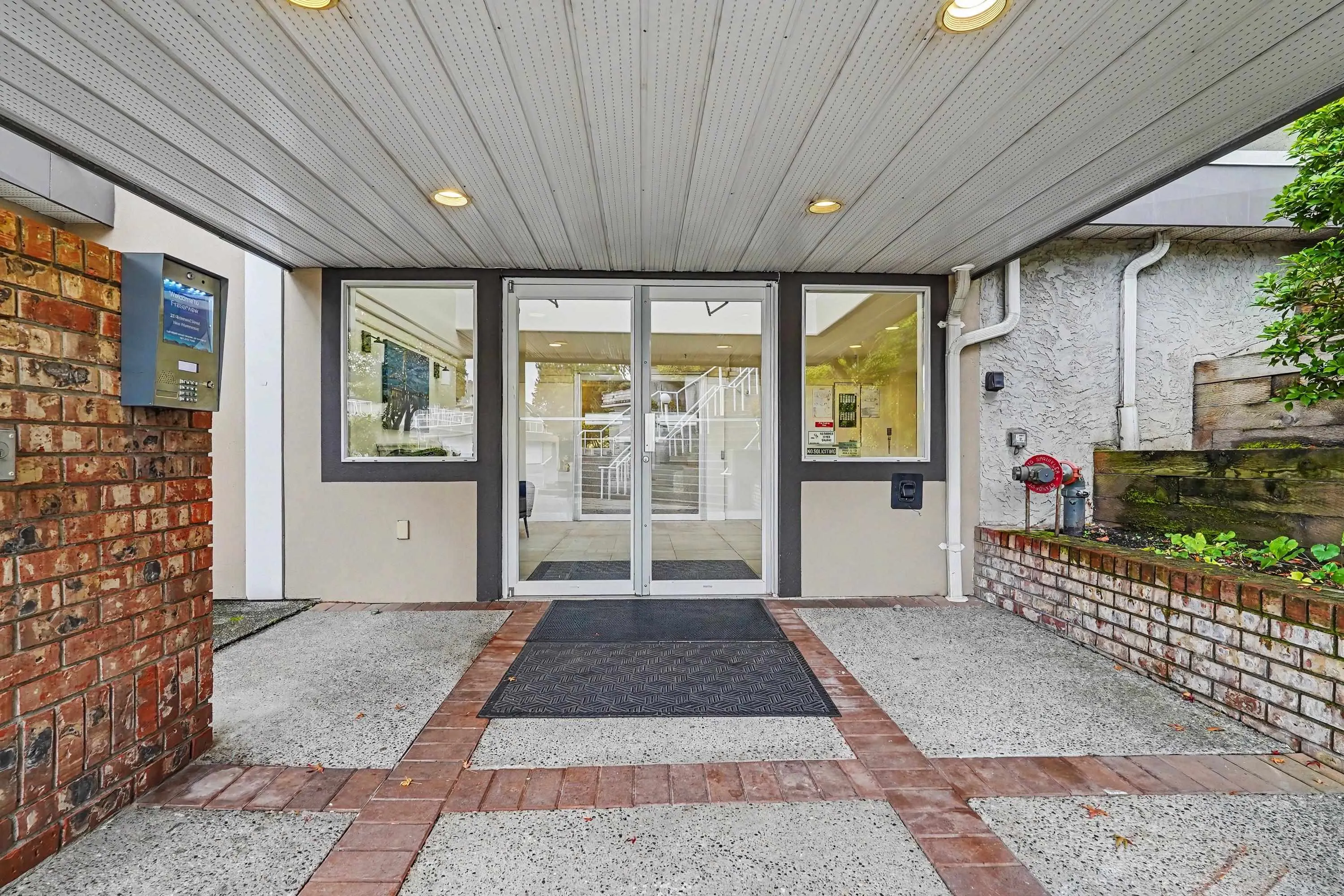 25 Richmond Street #202