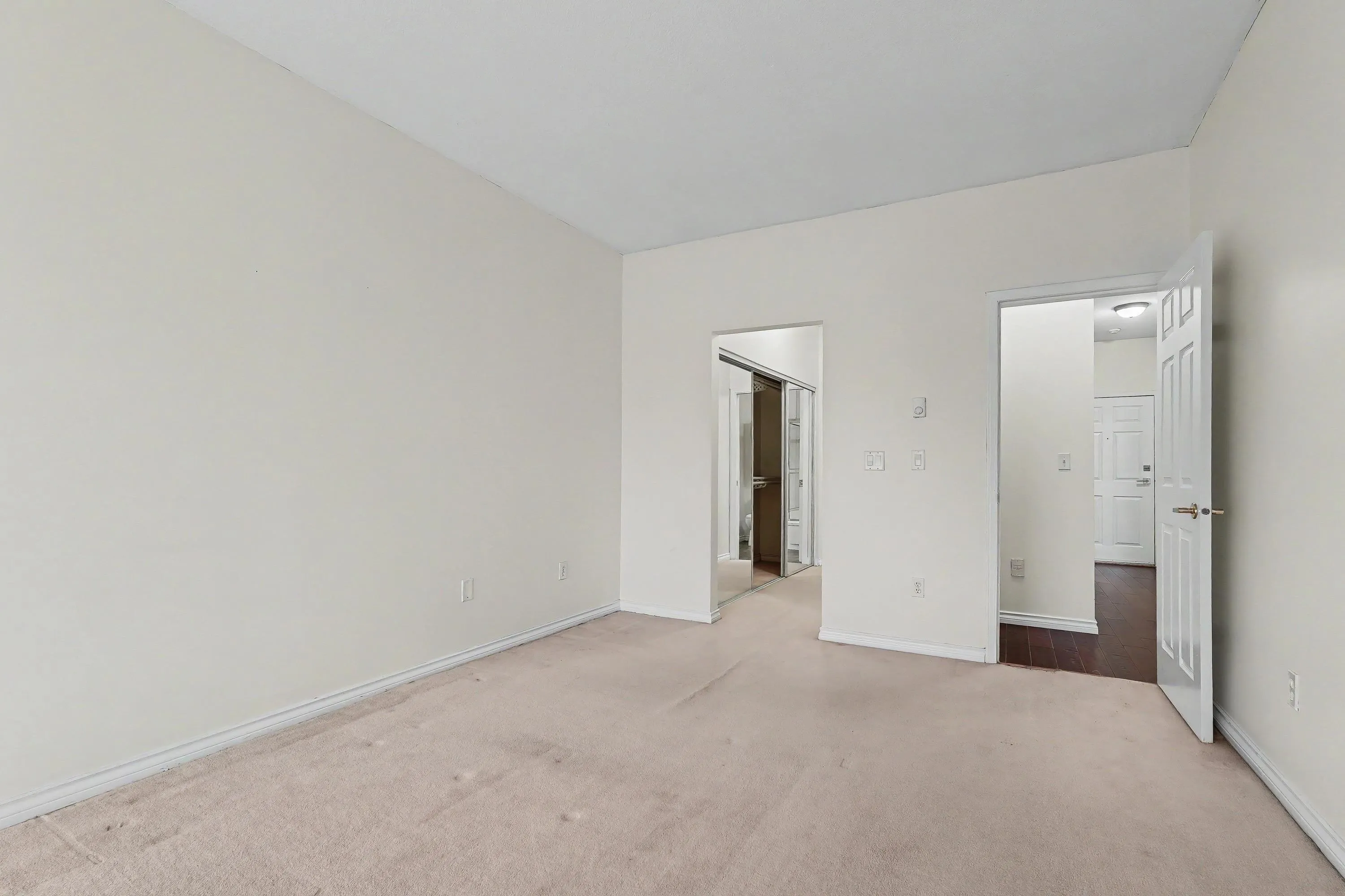 25 Richmond Street #202