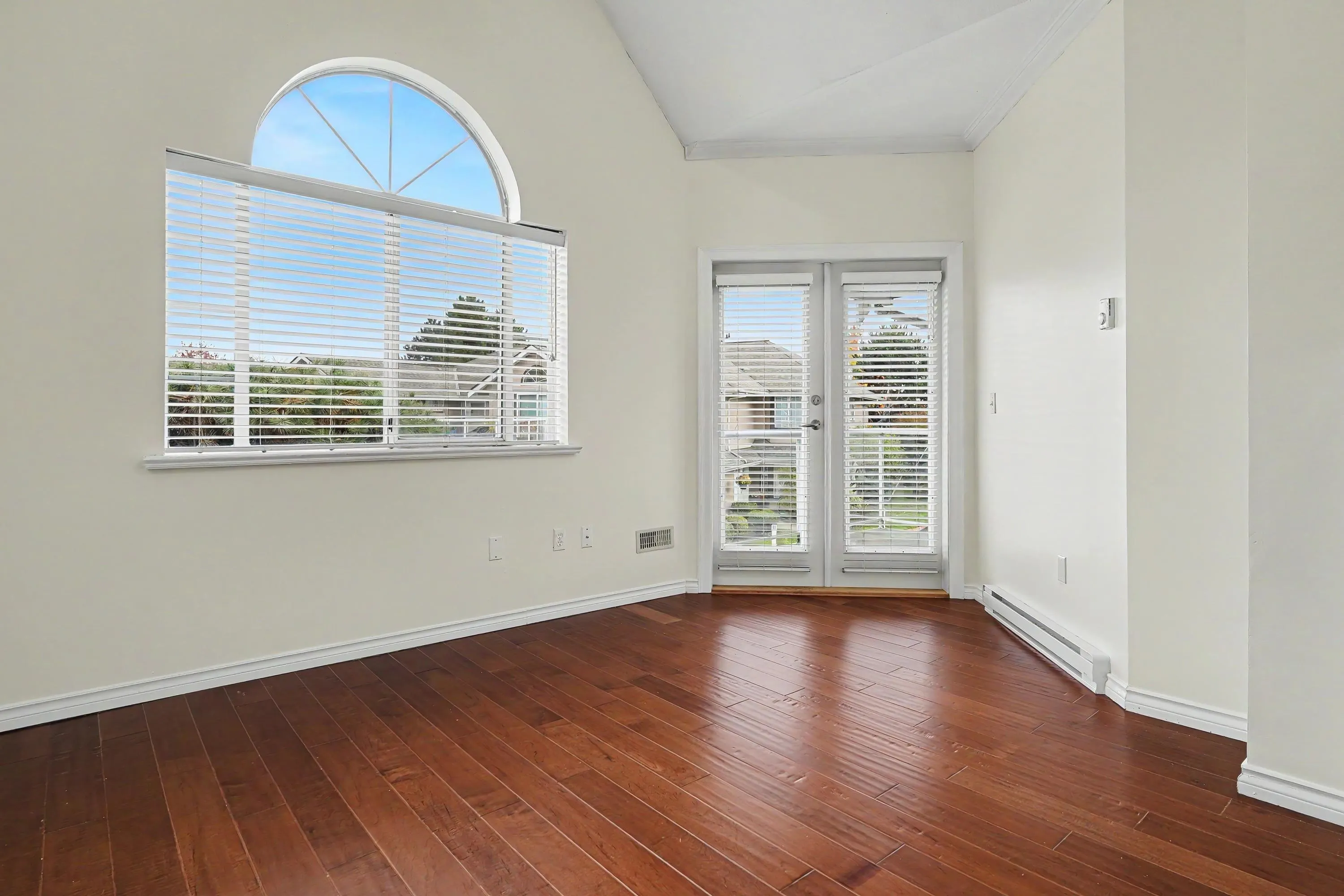 25 Richmond Street #202