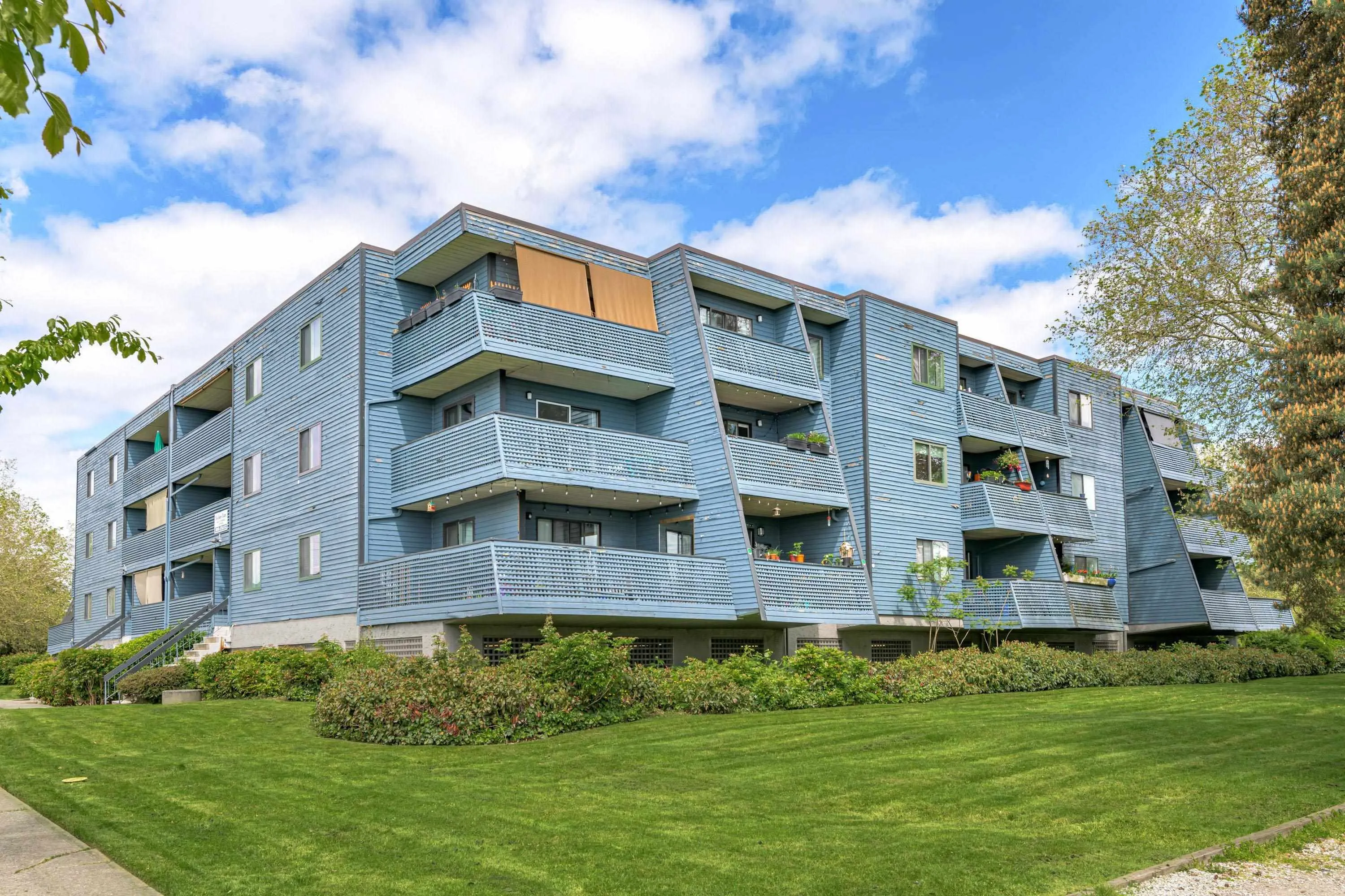 5906 176a Street #215