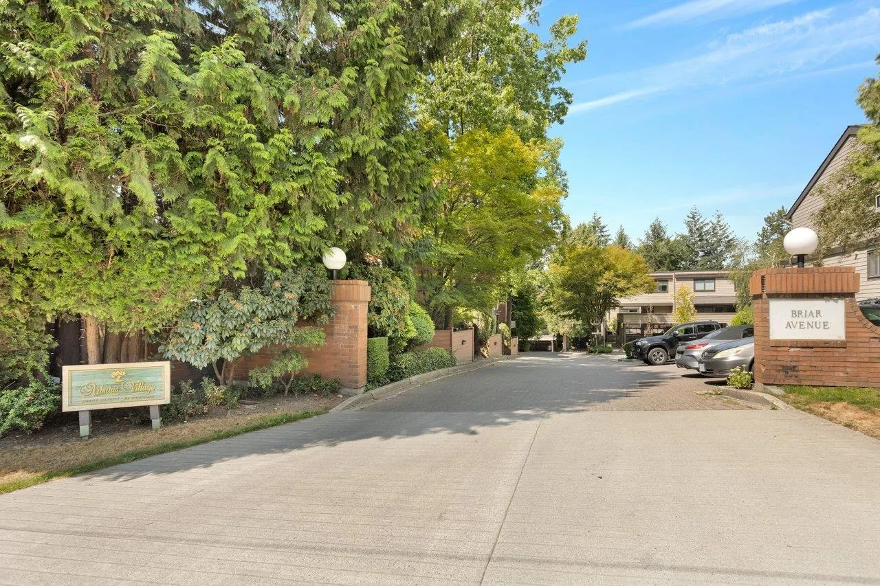 2140 Briar Avenue #206