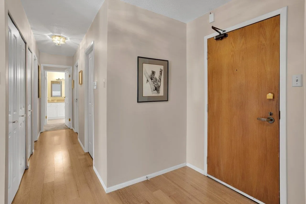 2140 Briar Avenue #206