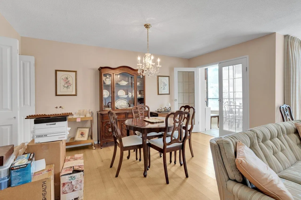 2140 Briar Avenue #206