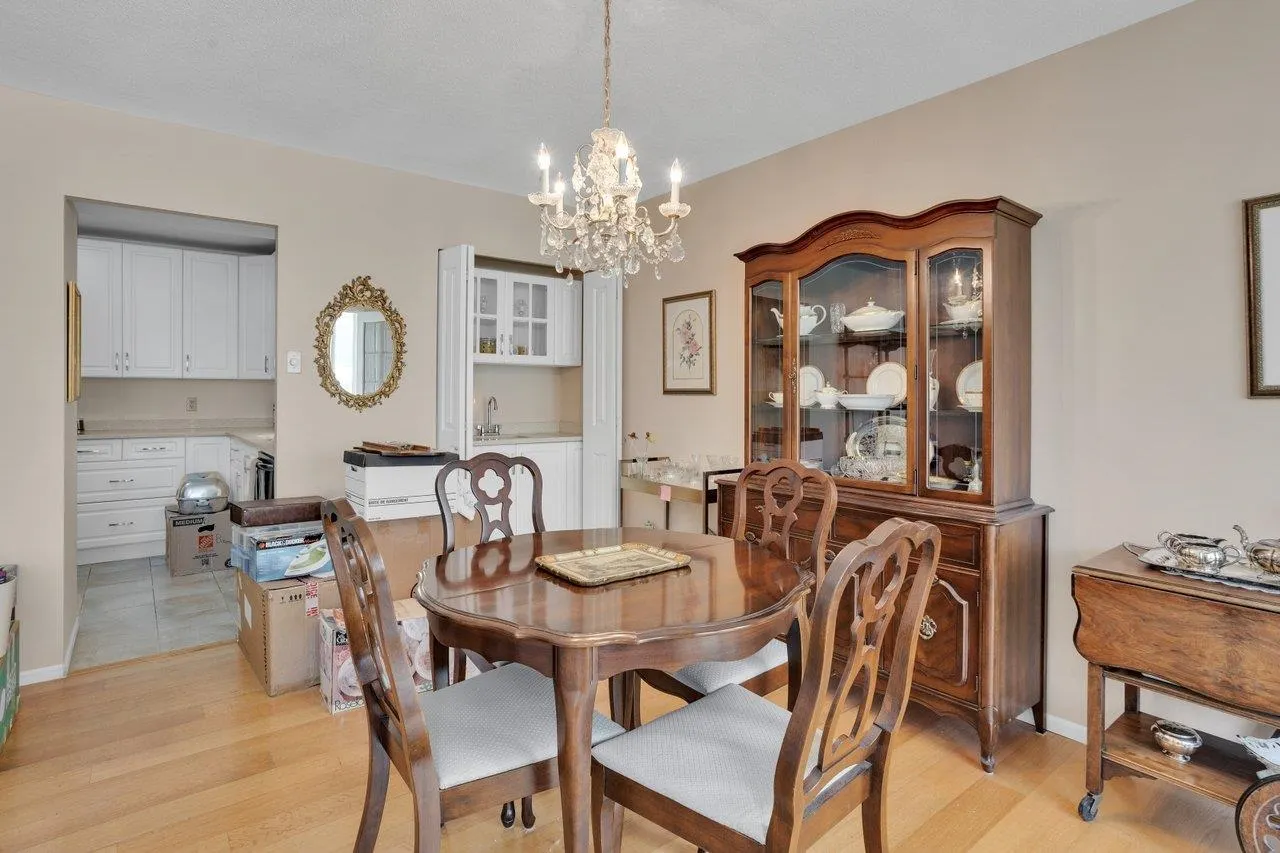 2140 Briar Avenue #206