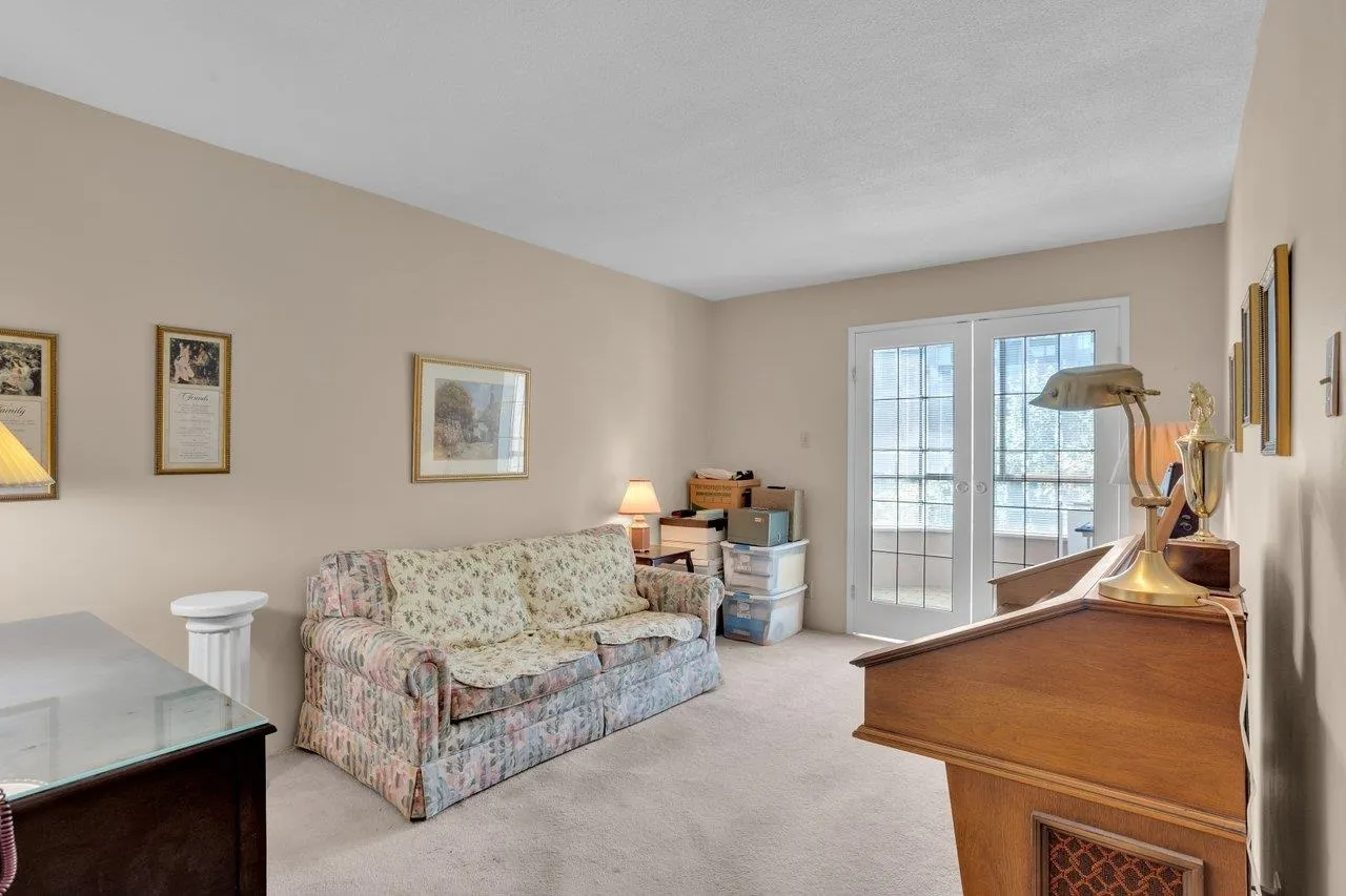 2140 Briar Avenue #206