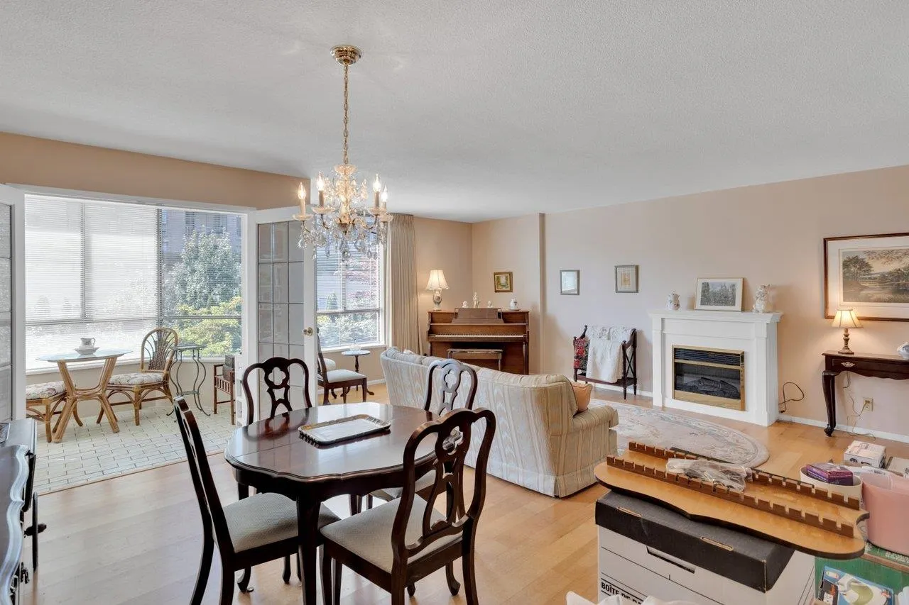 2140 Briar Avenue #206