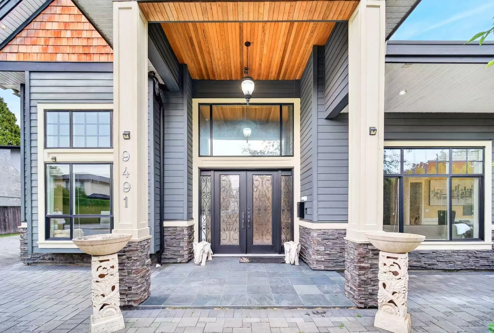 9491 Glenbrook Drive