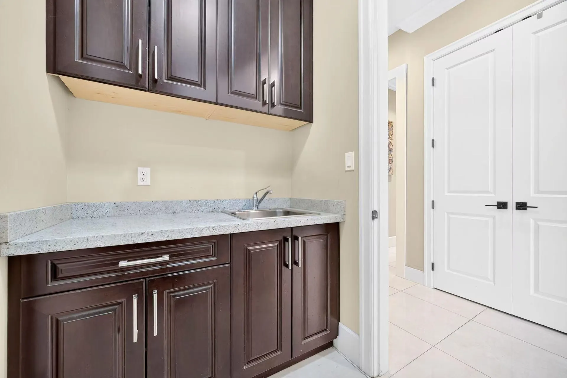 9491 Glenbrook Drive