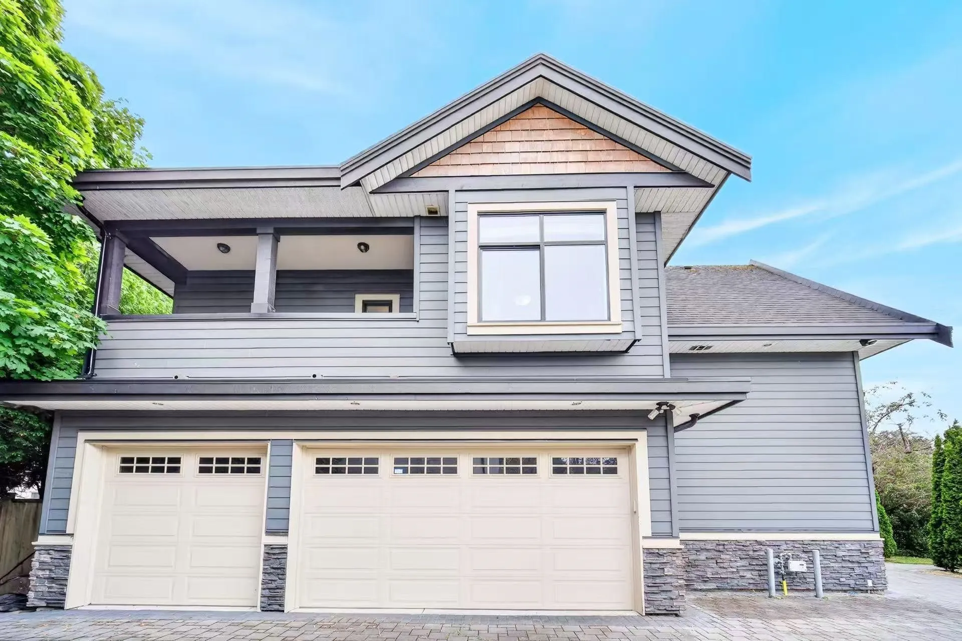 9491 Glenbrook Drive