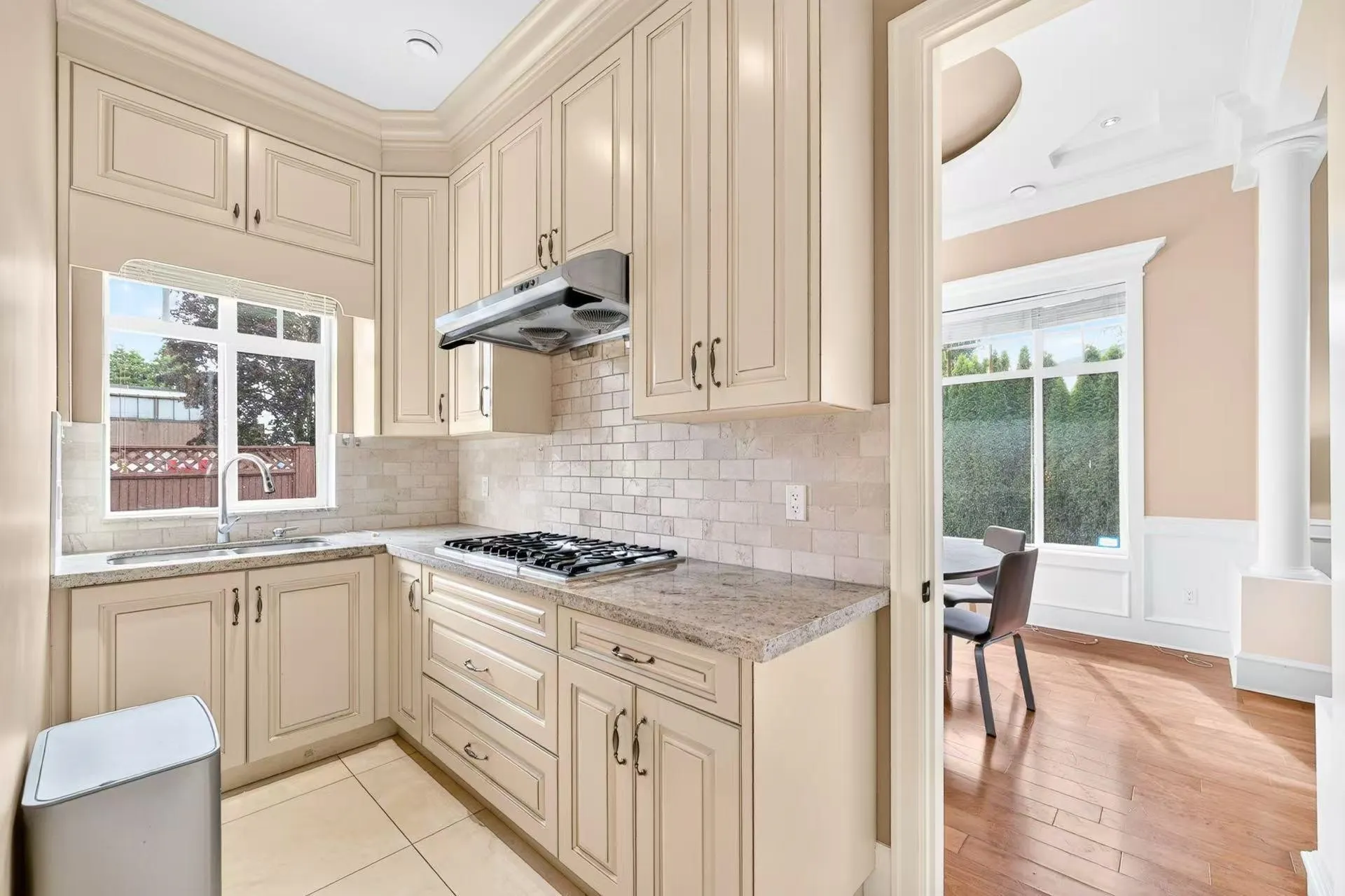 9491 Glenbrook Drive