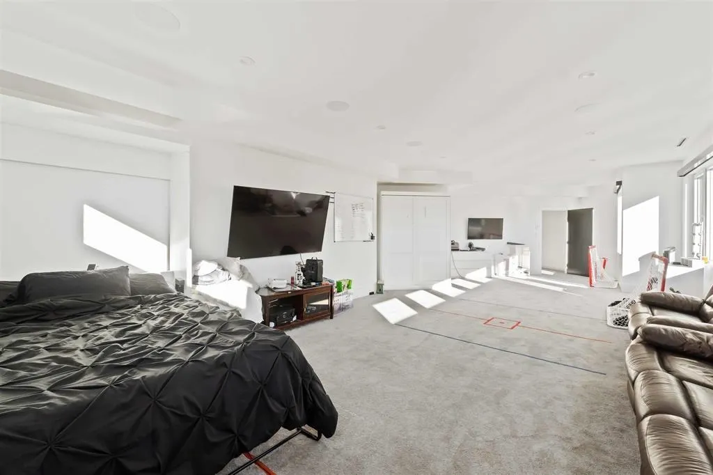 24095 53 Avenue