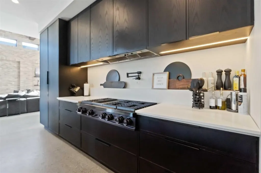 24095 53 Avenue
