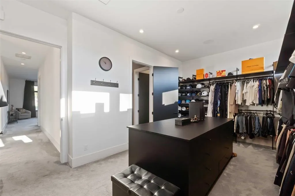 24095 53 Avenue