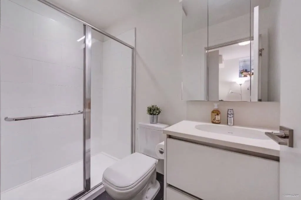 1228 Hudson Street #25