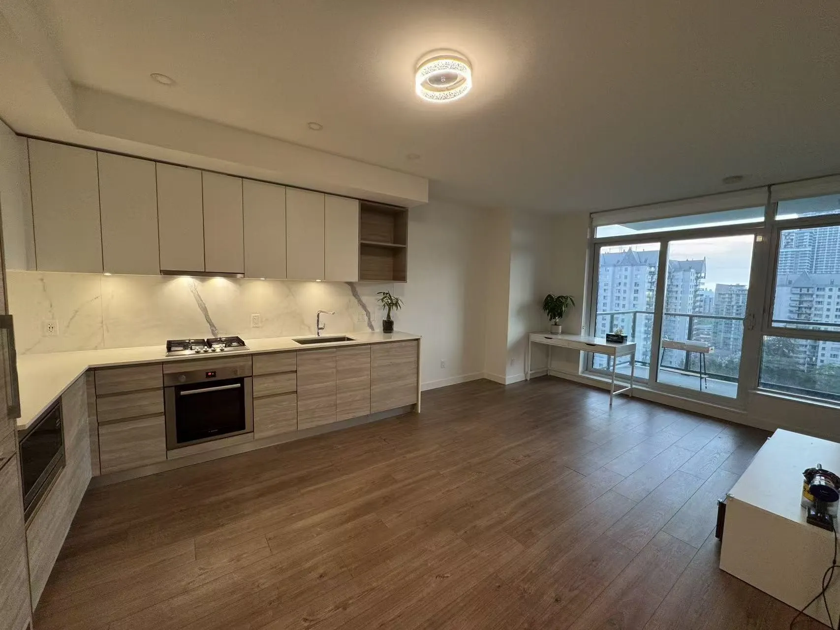 595 Austin Ave #1307