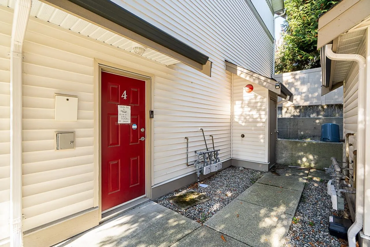 1260 Riverside Drive #4
