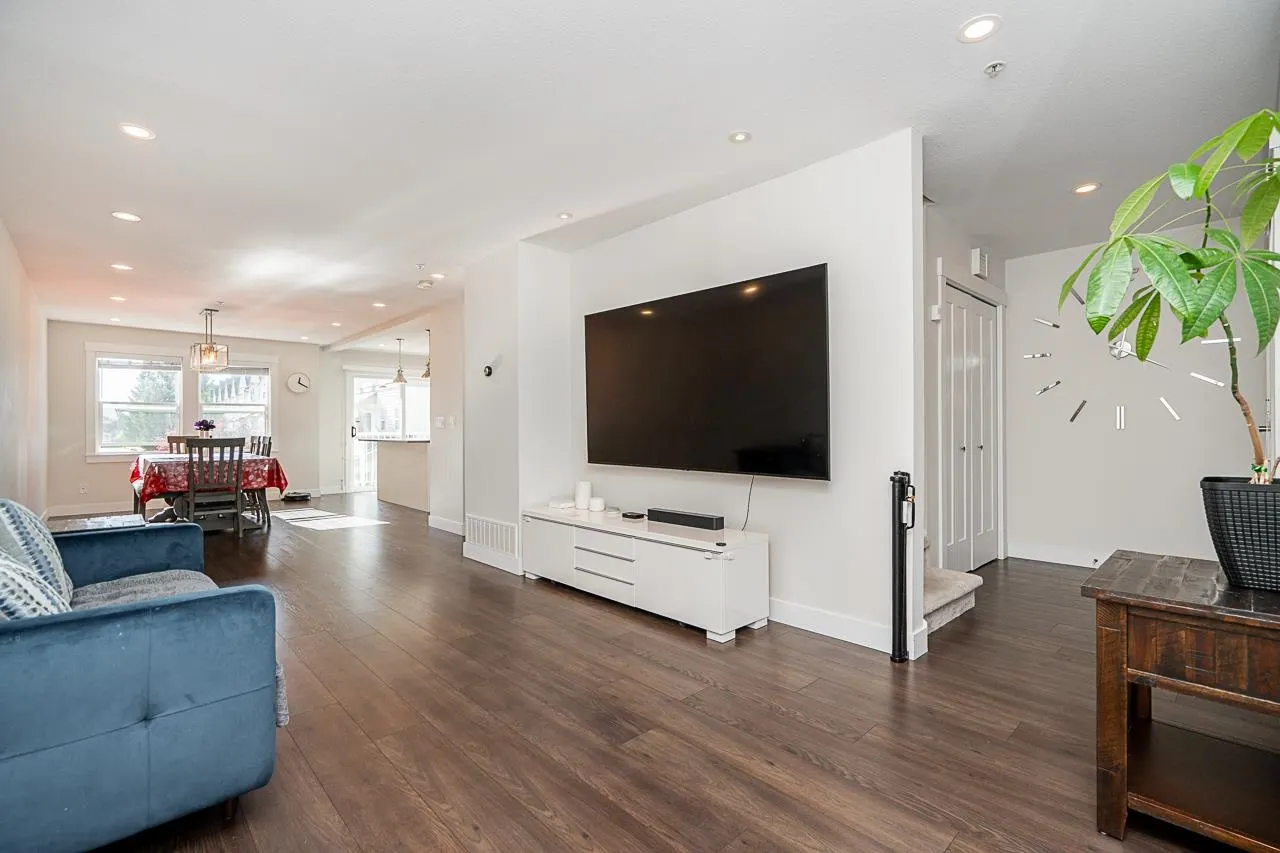 1260 Riverside Drive #4